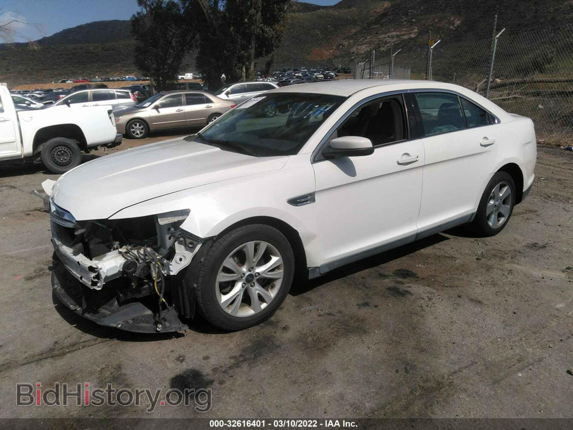 2011 FORD TAURUS - VIN: 1FAHP2EW7BG170377 - Photo 2