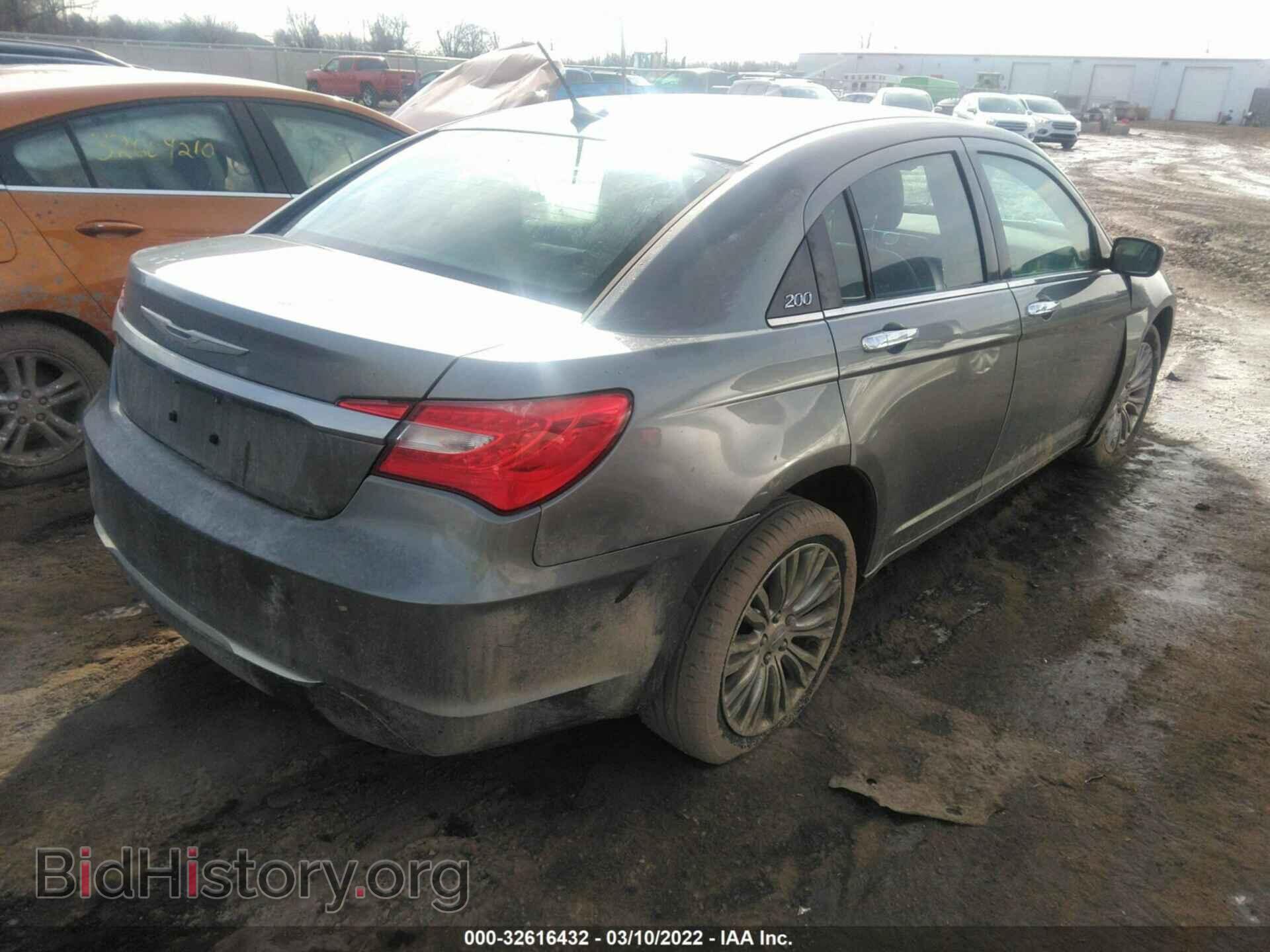2012 CHRYSLER 200 - VIN: 1C3CCBCB8CN277679 - Фото 4