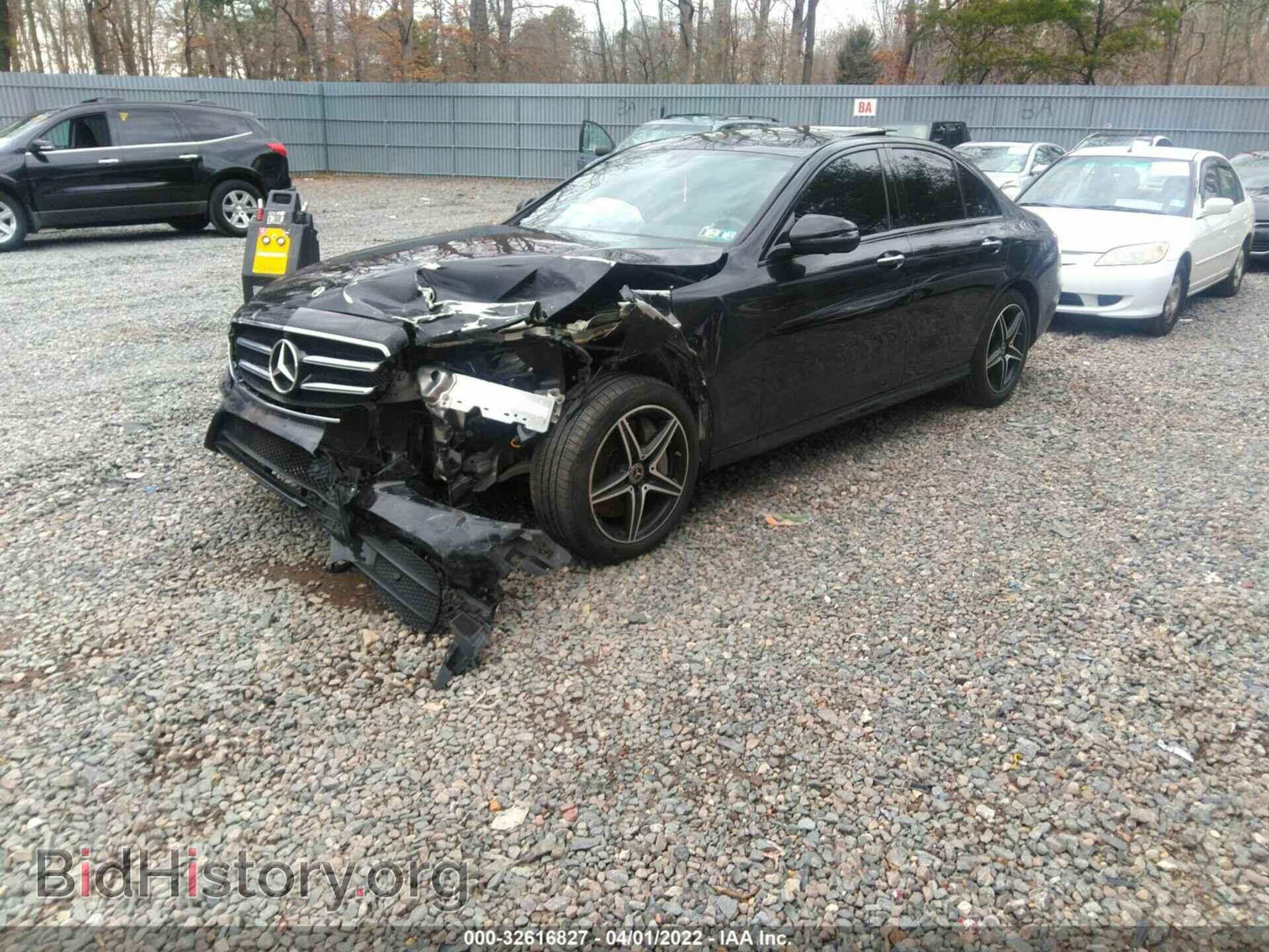 2019 MERCEDES-BENZ E-CLASS - VIN: WDDZF4KB6KA567943 - Фото 2