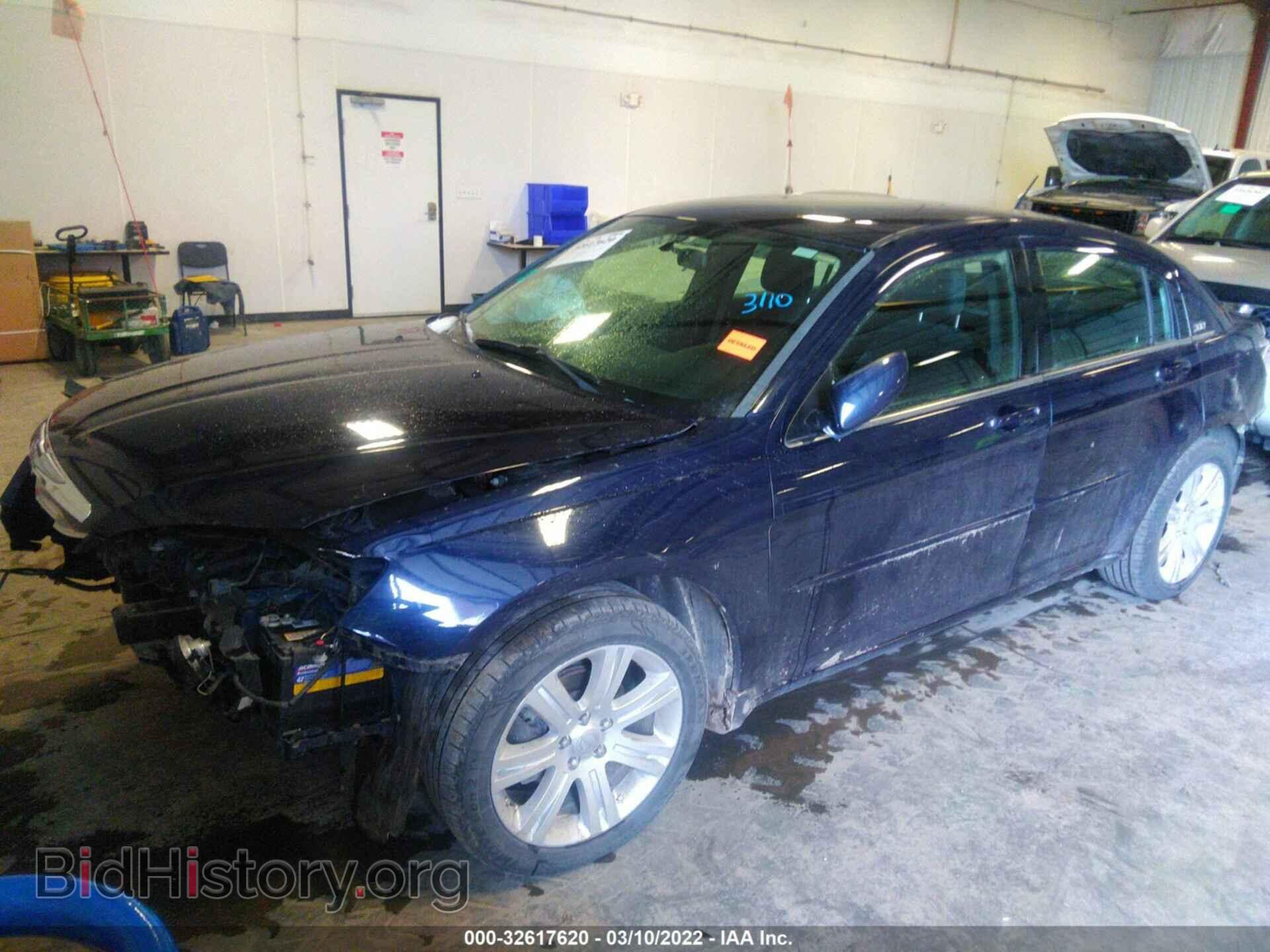 2013 CHRYSLER 200 - VIN: 1C3CCBBB6DN714064 - Photo 2