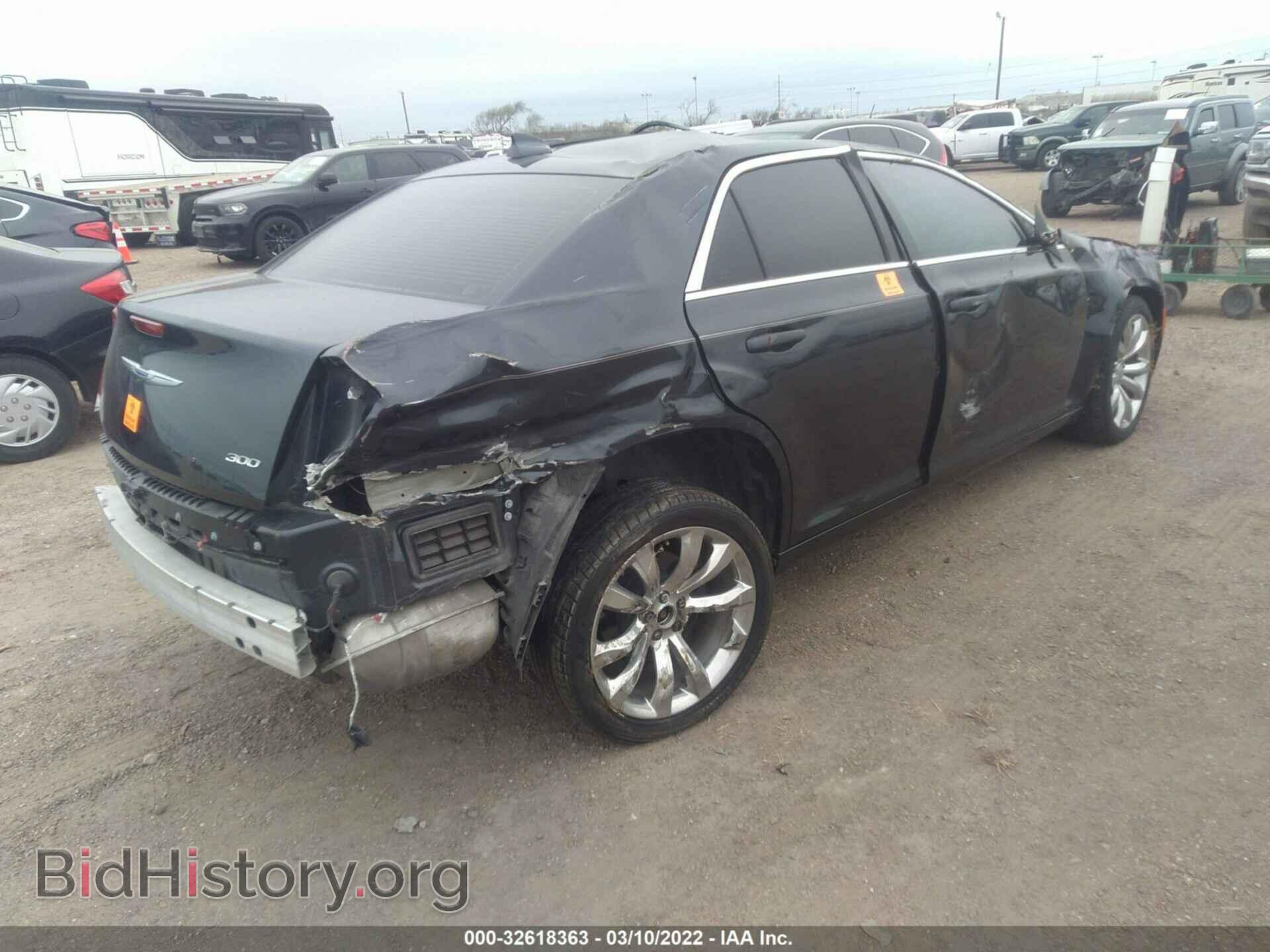 2019 CHRYSLER 300 - VIN: 2C3CCAAGXKH517119 - Фото 4