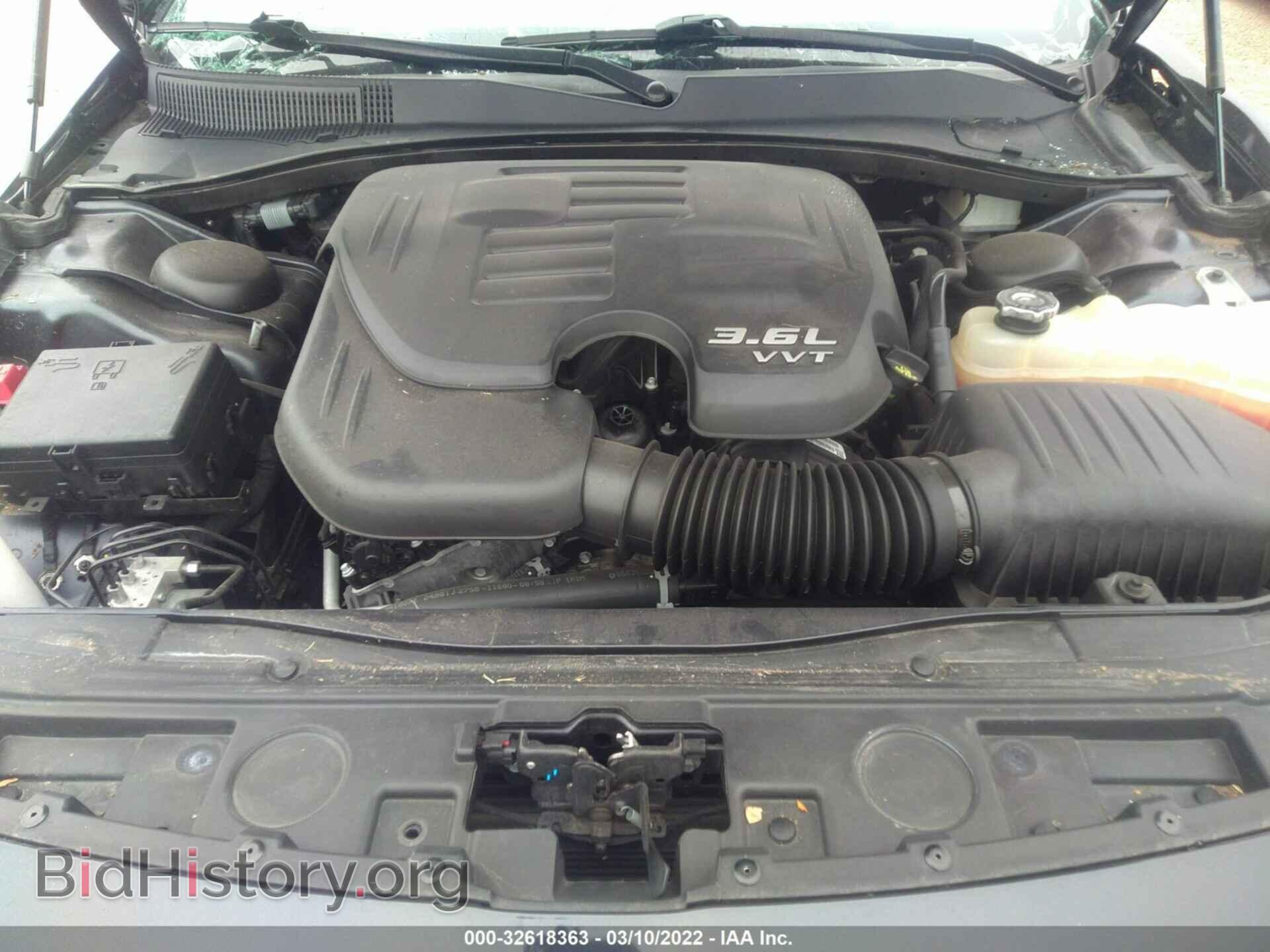2019 CHRYSLER 300 - VIN: 2C3CCAAGXKH517119 - Фото 10