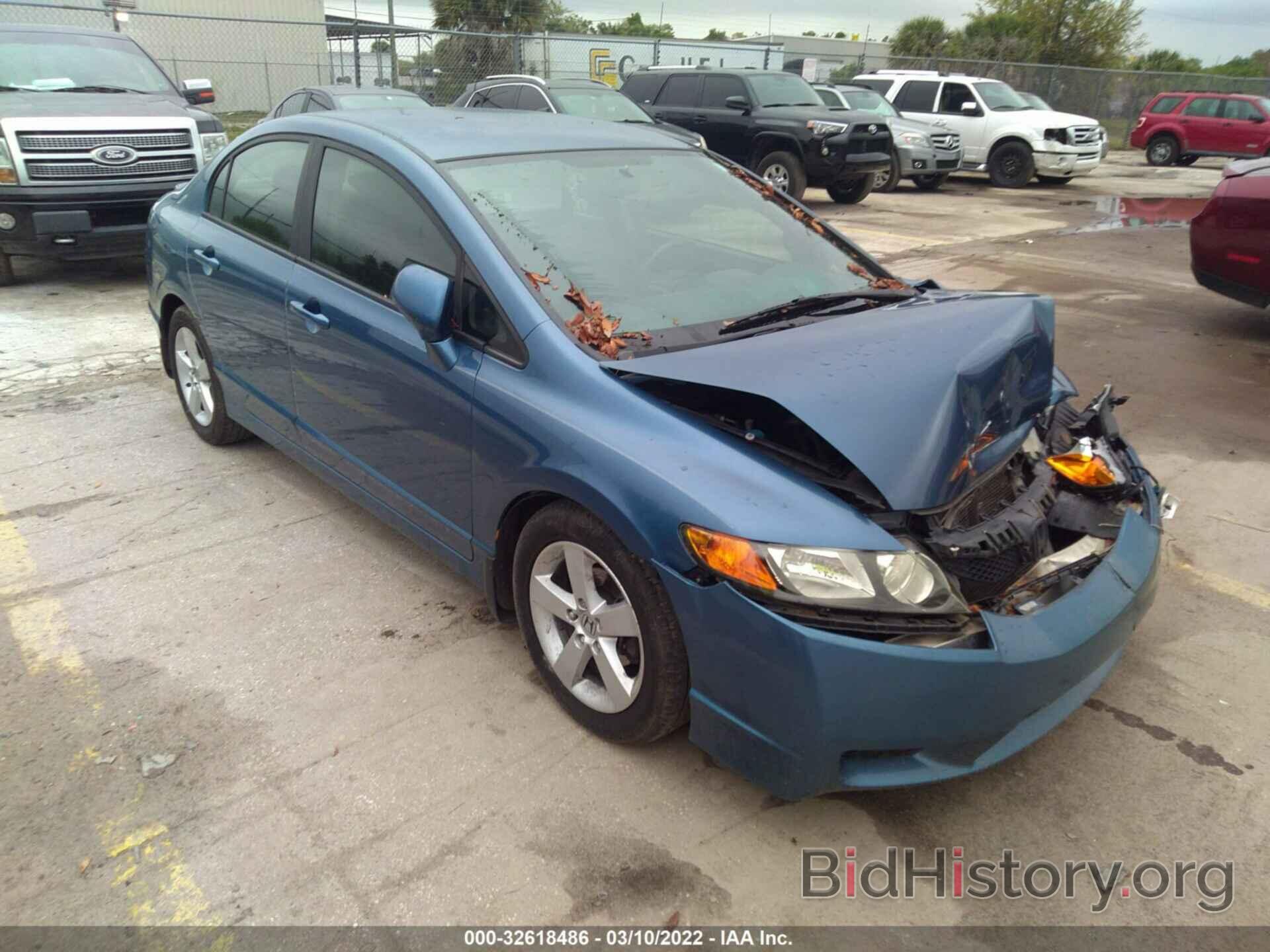 Photo 19XFA1F63BE044688 - HONDA CIVIC SDN 2011