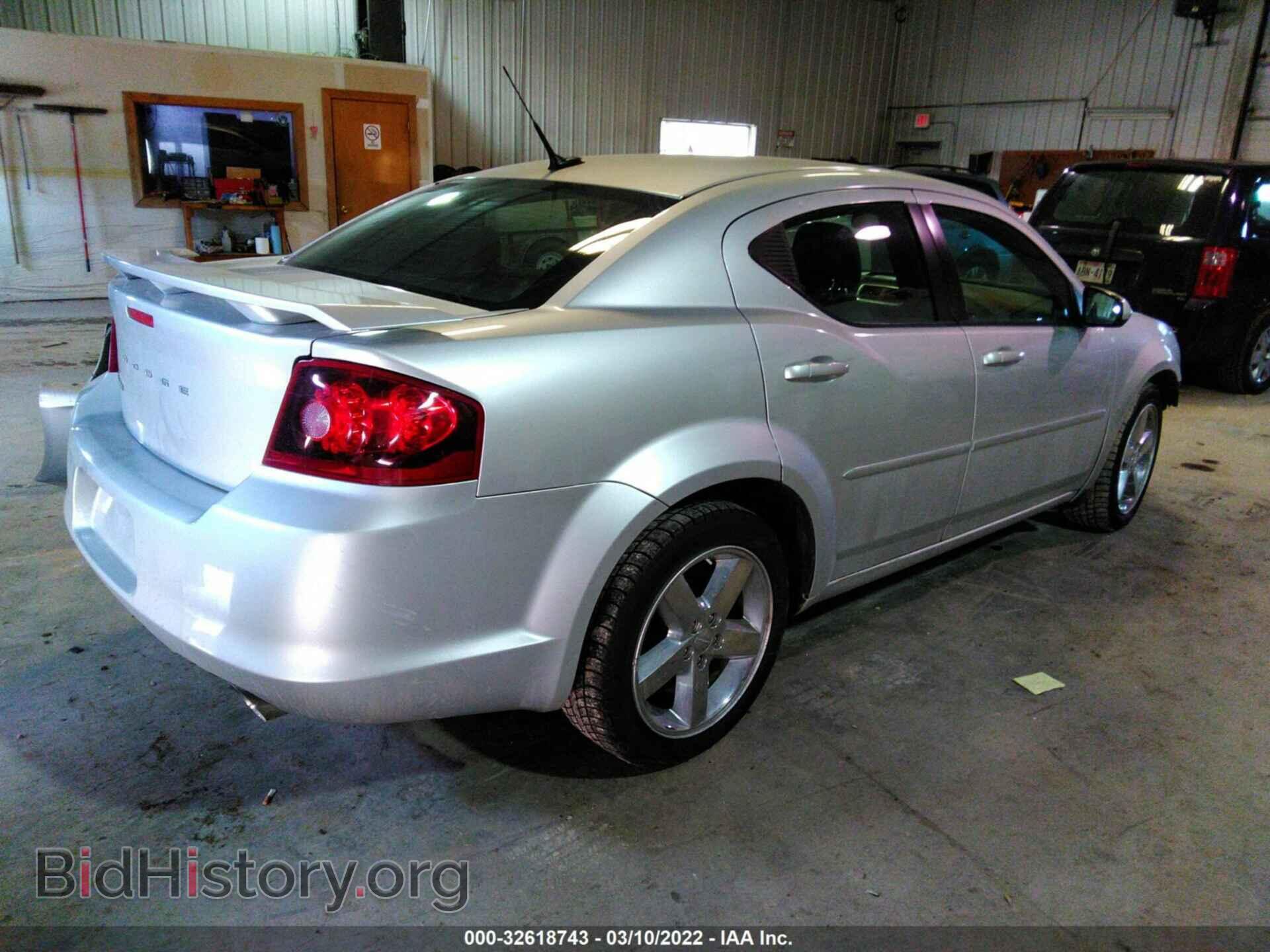 2011 DODGE AVENGER - VIN: 1B3BD2FG2BN512170 - Photo 4