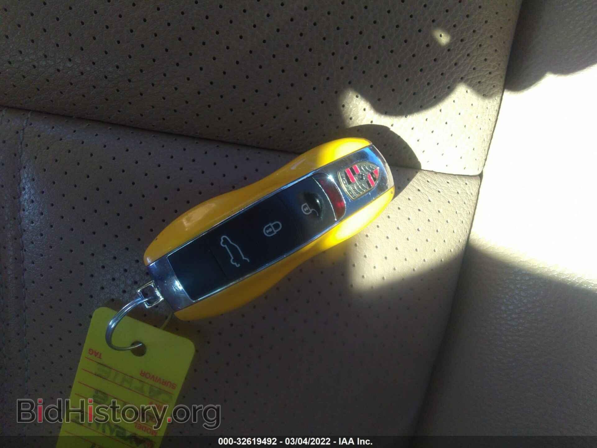 2011 PORSCHE CAYENNE - VIN: WP1AB2A27BLA52221 - Фото 11