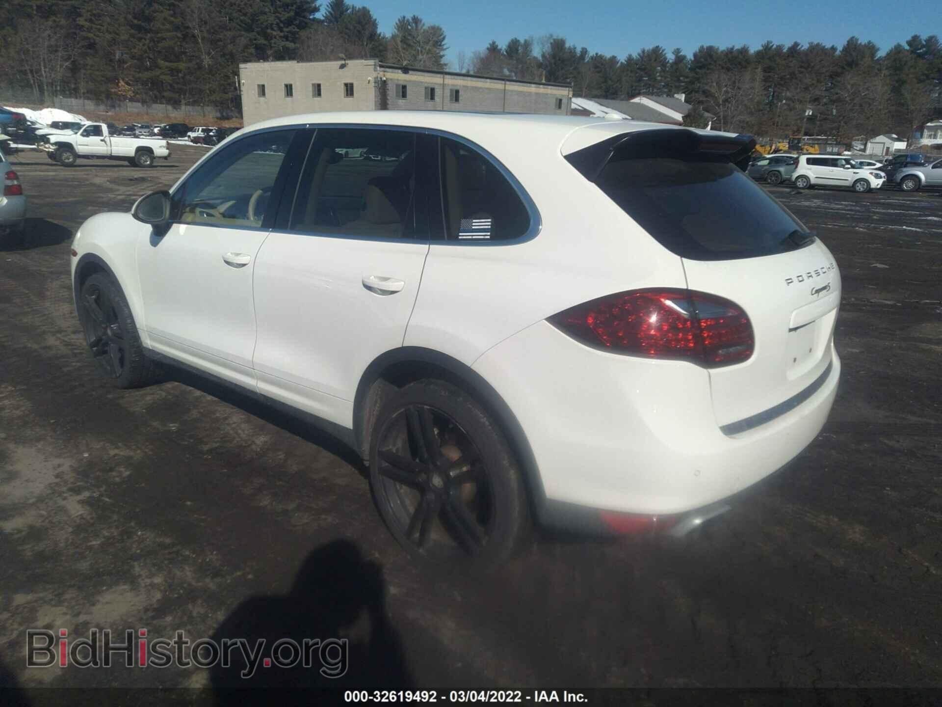2011 PORSCHE CAYENNE - VIN: WP1AB2A27BLA52221 - Фото 3
