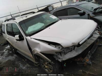2010 Ford EXPLORER Eddie Bauer, белый — VIN 1FMEU7EE3AUA33877, IAAI