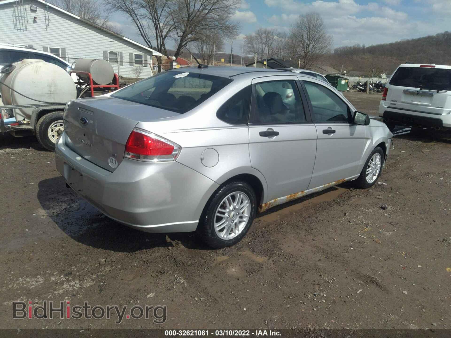 2009 FORD FOCUS - VIN: 1FAHP35N99W110176 - Фото 4