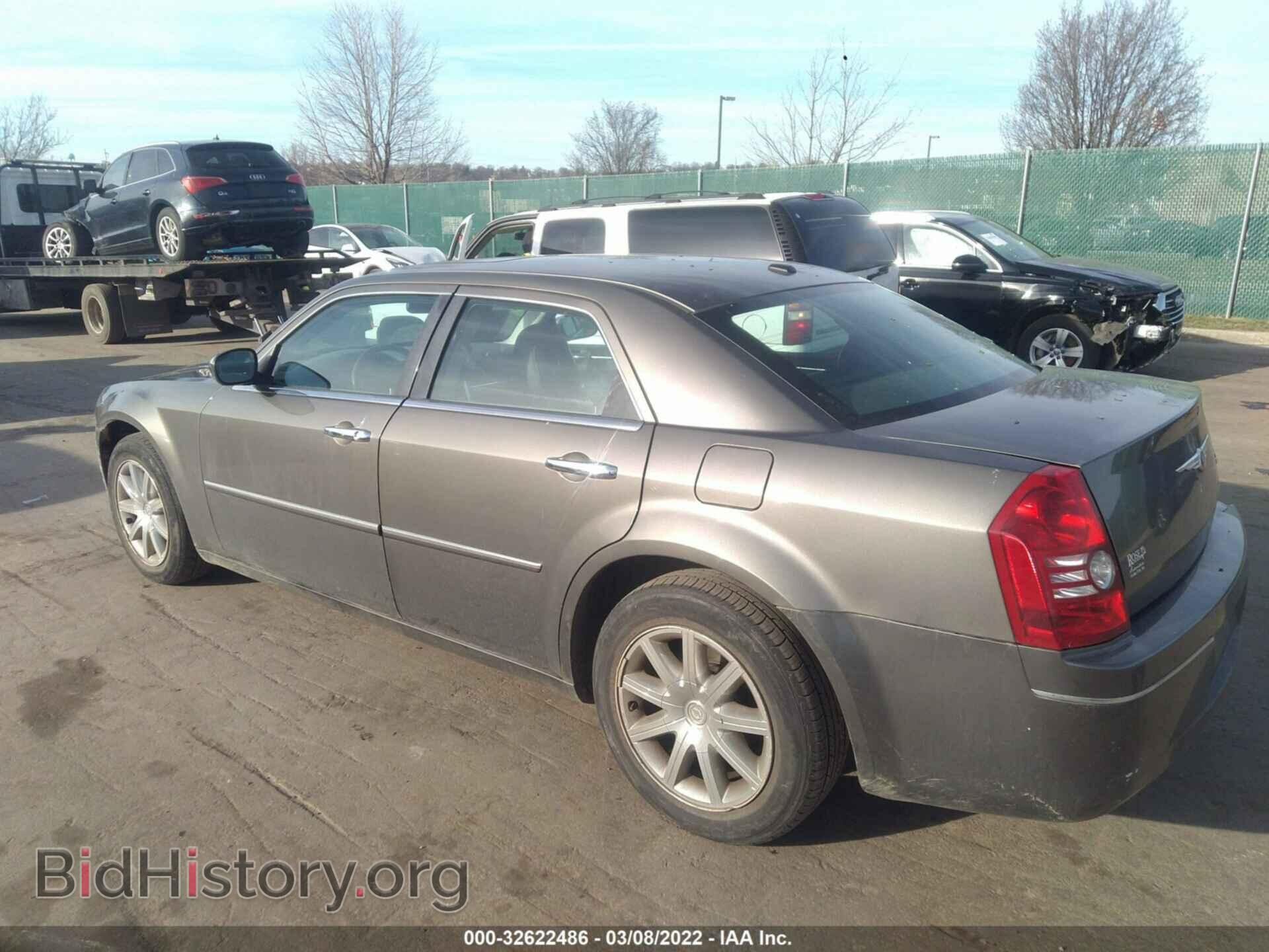 2010 CHRYSLER 300 - VIN: 2C3CA3CV5AH254503 - Фото 3