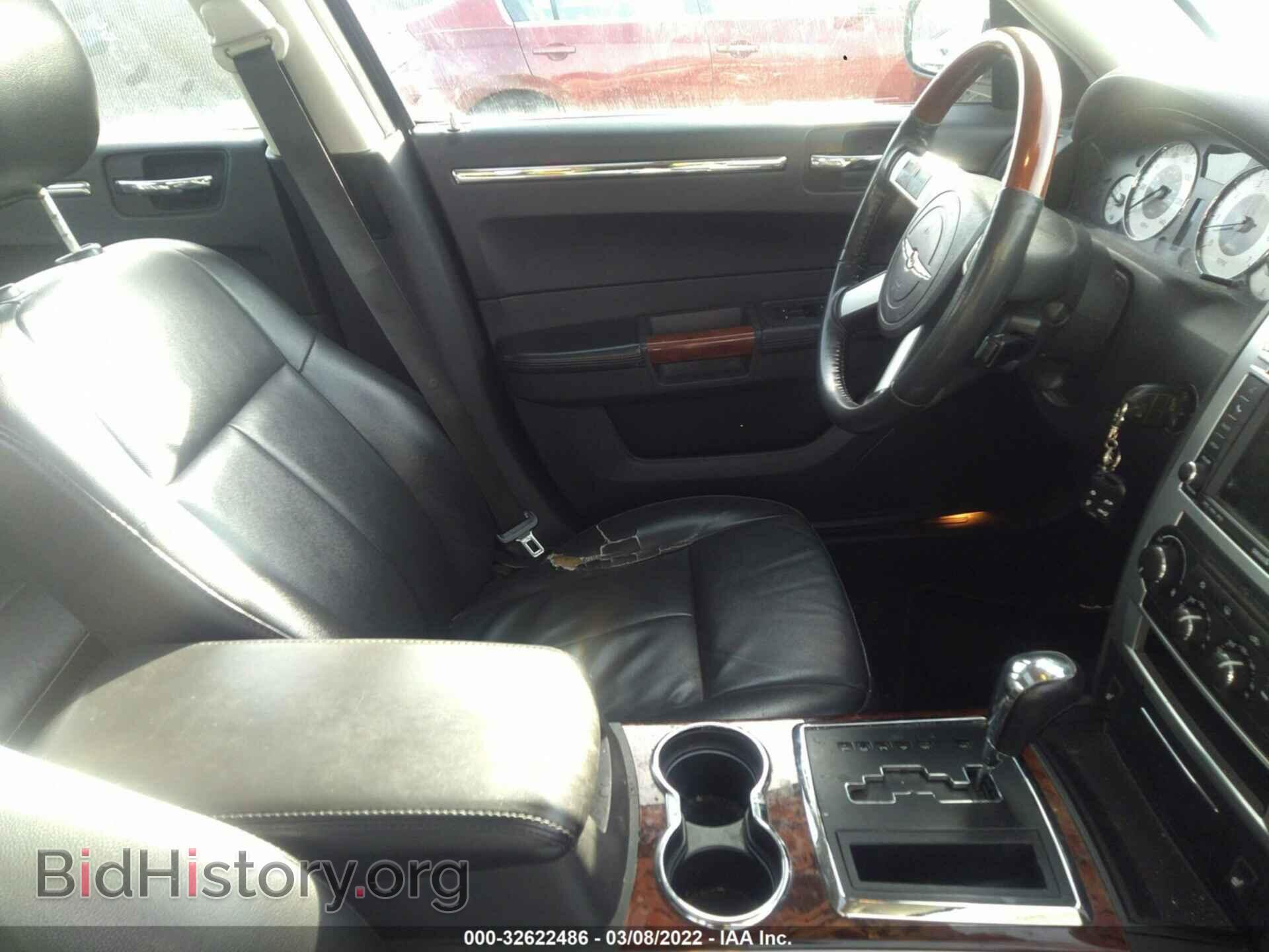 2010 CHRYSLER 300 - VIN: 2C3CA3CV5AH254503 - Фото 5