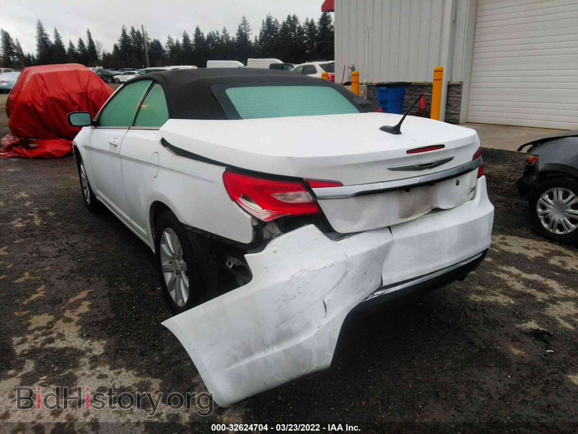 2013 CHRYSLER 200 - VIN: 1C3BCBEB0DN532982 - Фото 3