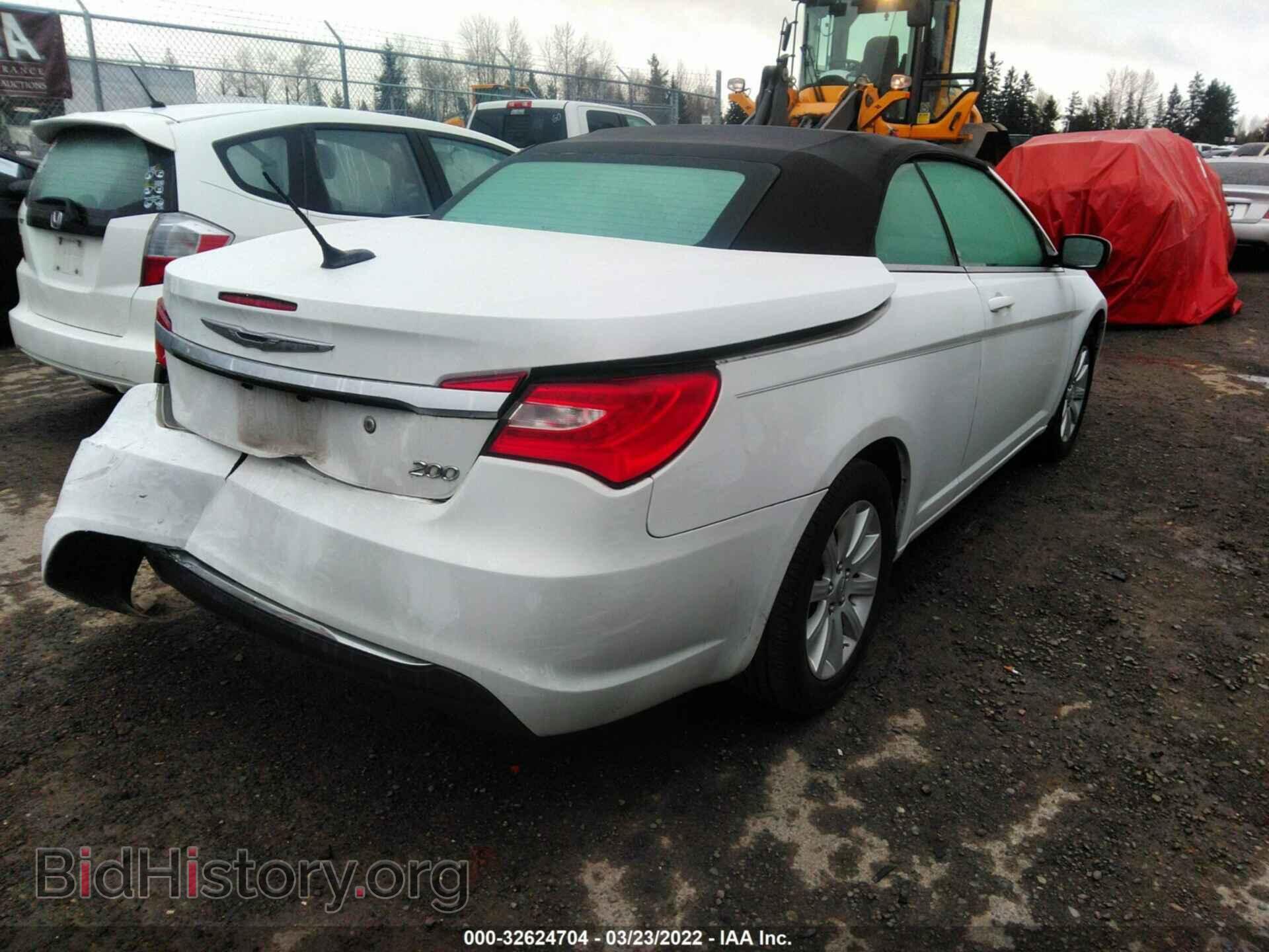 2013 CHRYSLER 200 - VIN: 1C3BCBEB0DN532982 - Фото 4