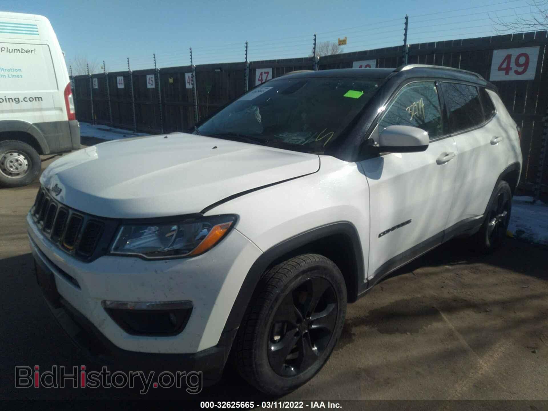 2018 JEEP COMPASS - VIN: 3C4NJDBB5JT325742 - Фото 2