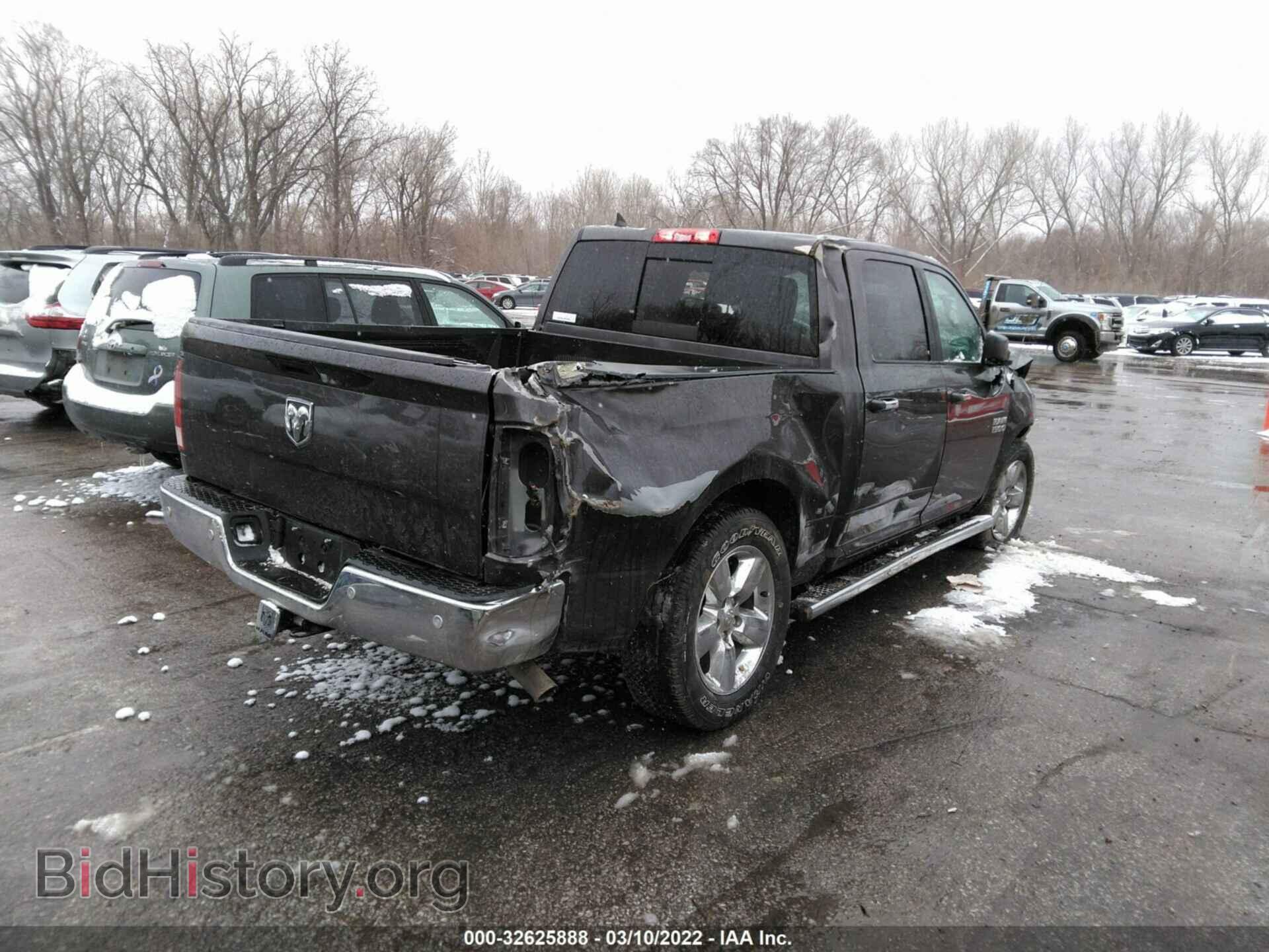 2018 RAM 1500 - VIN: 1C6RR7LG4JS263863 - Фото 4
