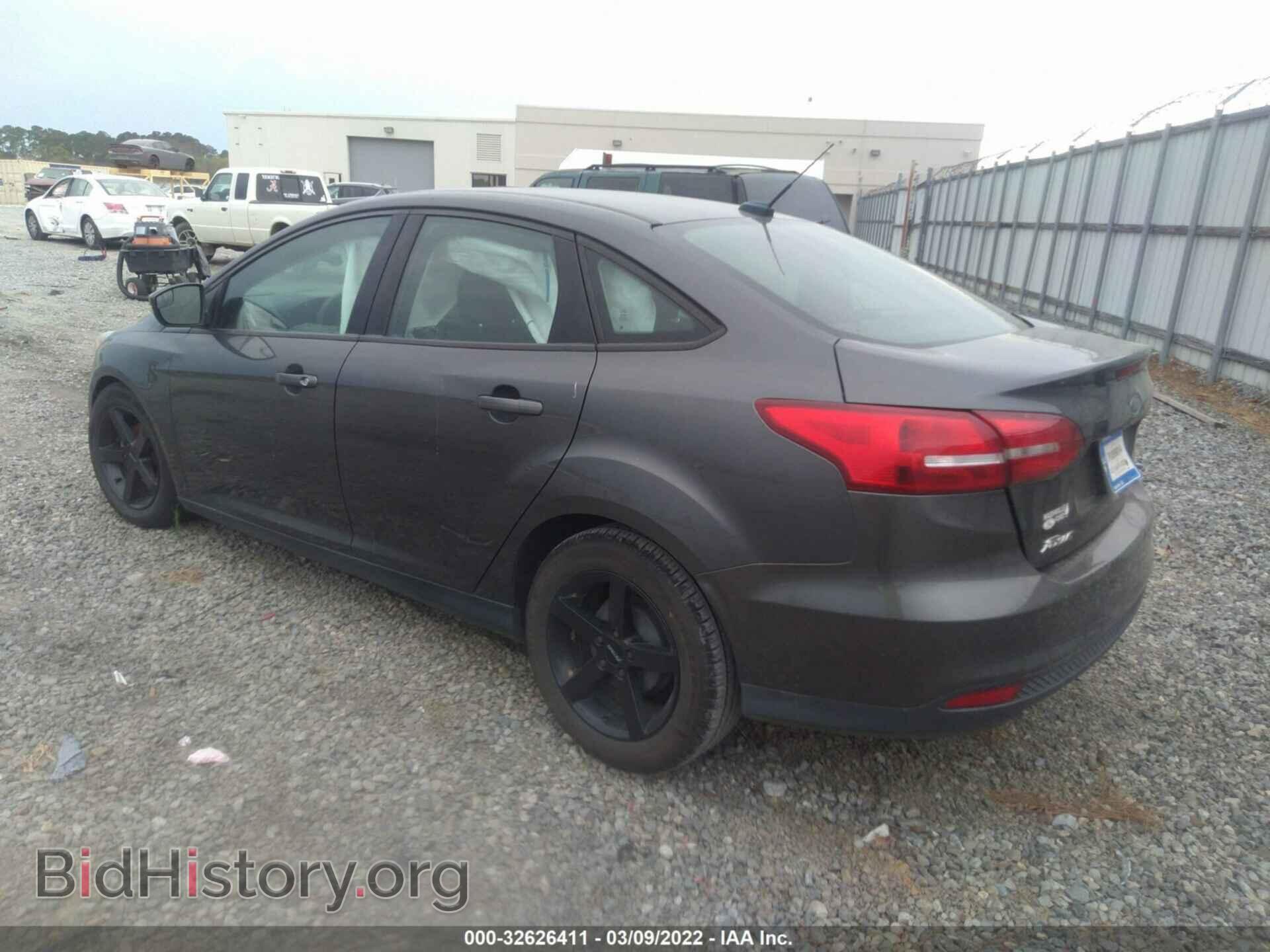 2017 FORD FOCUS - VIN: 1FADP3F2XHL290979 - Фото 3