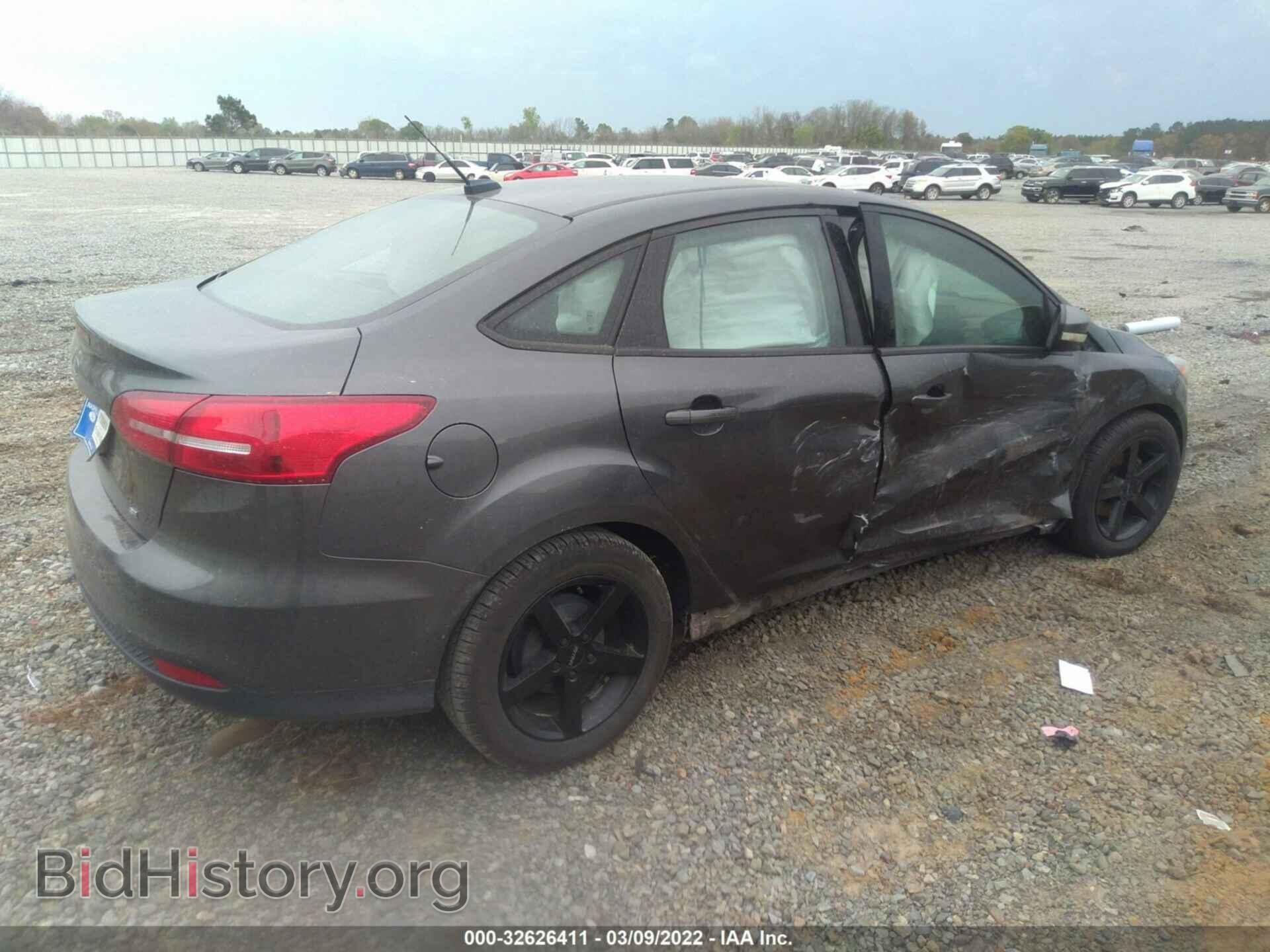 2017 FORD FOCUS - VIN: 1FADP3F2XHL290979 - Фото 4