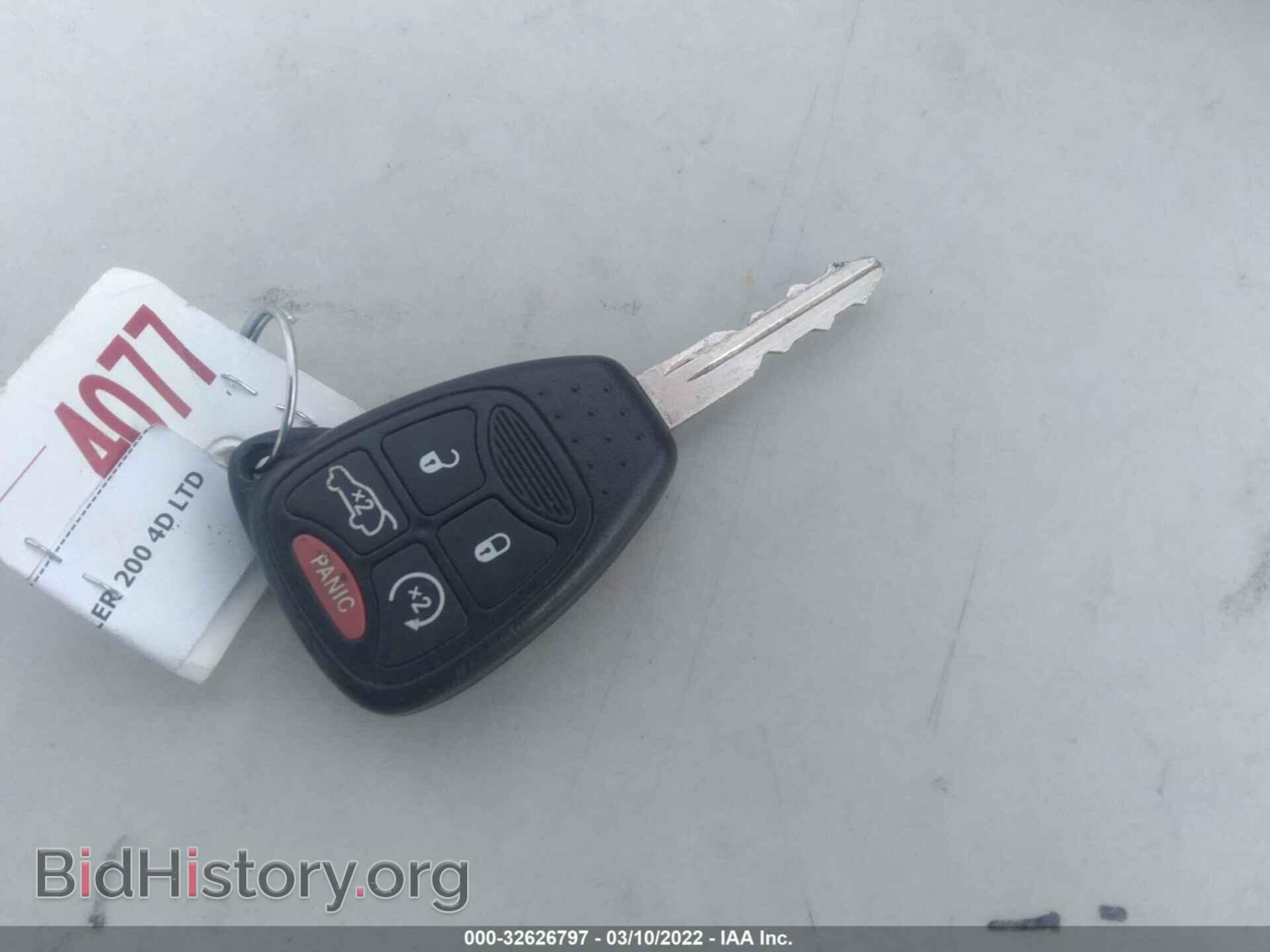 2012 CHRYSLER 200 - VIN: 1C3CCBCG2CN249632 - Фото 11