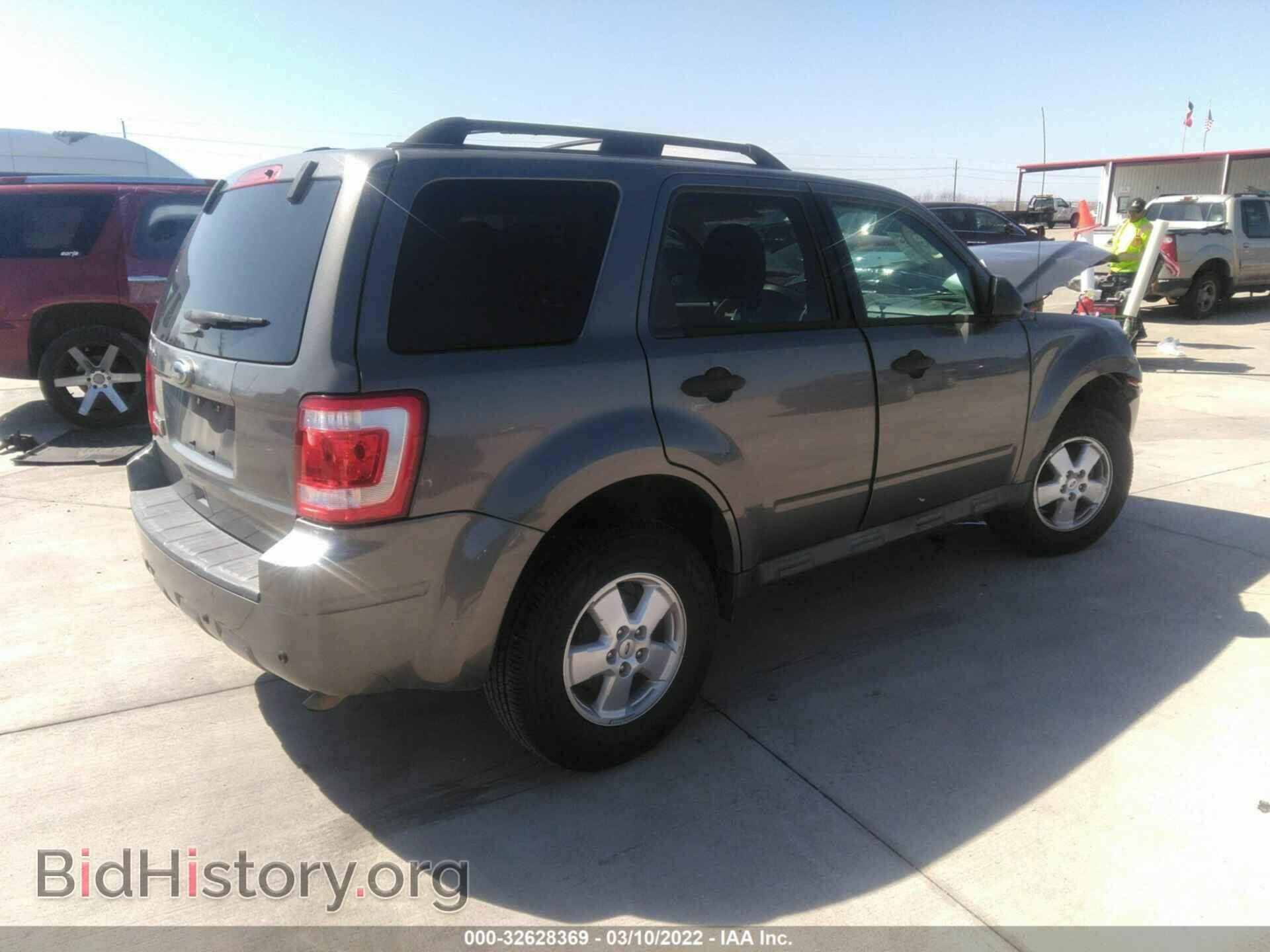 2011 FORD ESCAPE - VIN: 1FMCU0C71BKC71453 - Фото 4