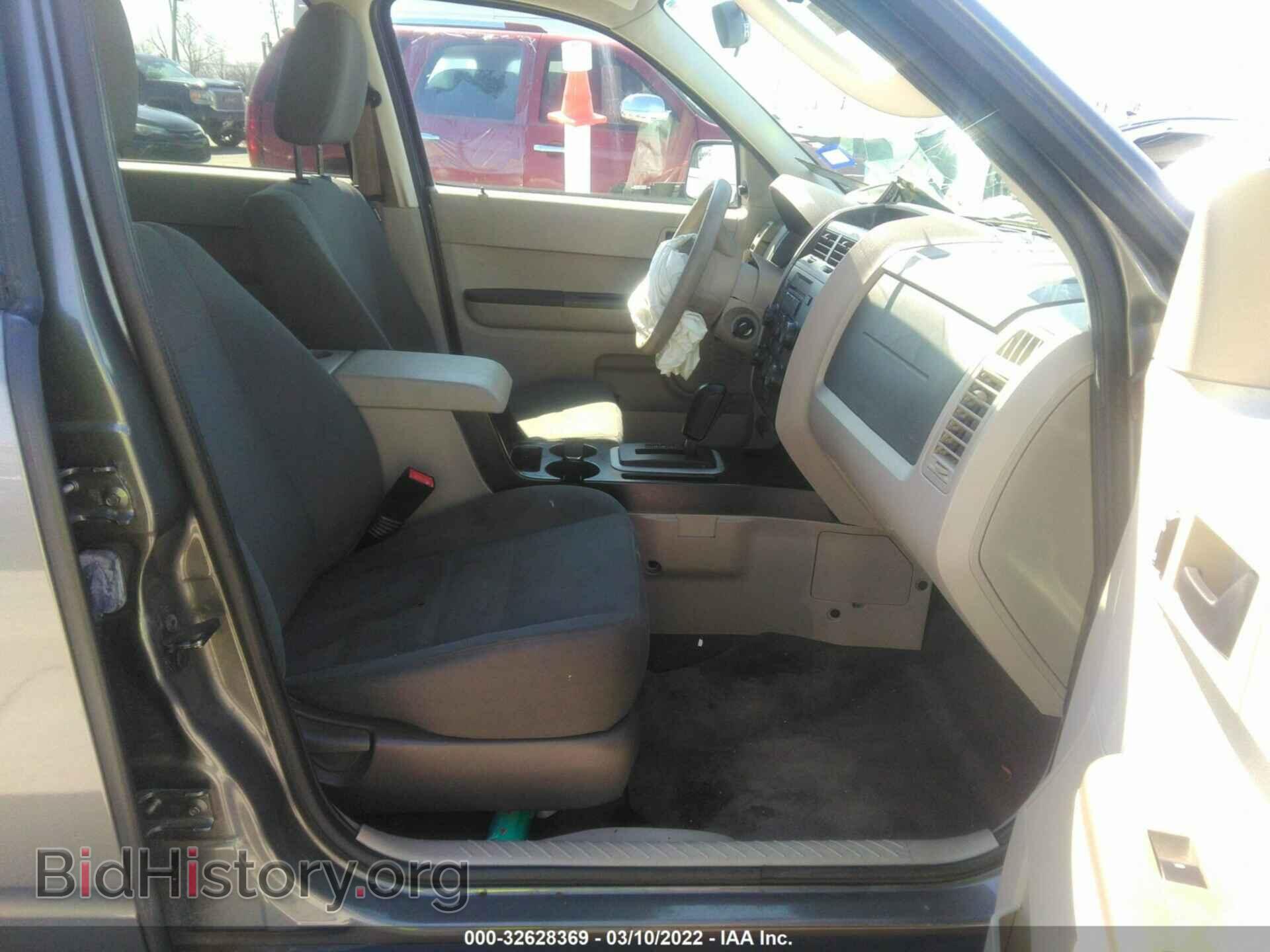 2011 FORD ESCAPE - VIN: 1FMCU0C71BKC71453 - Фото 5