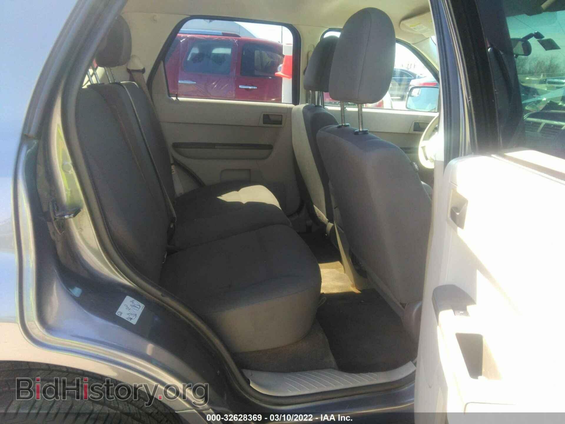 2011 FORD ESCAPE - VIN: 1FMCU0C71BKC71453 - Фото 8