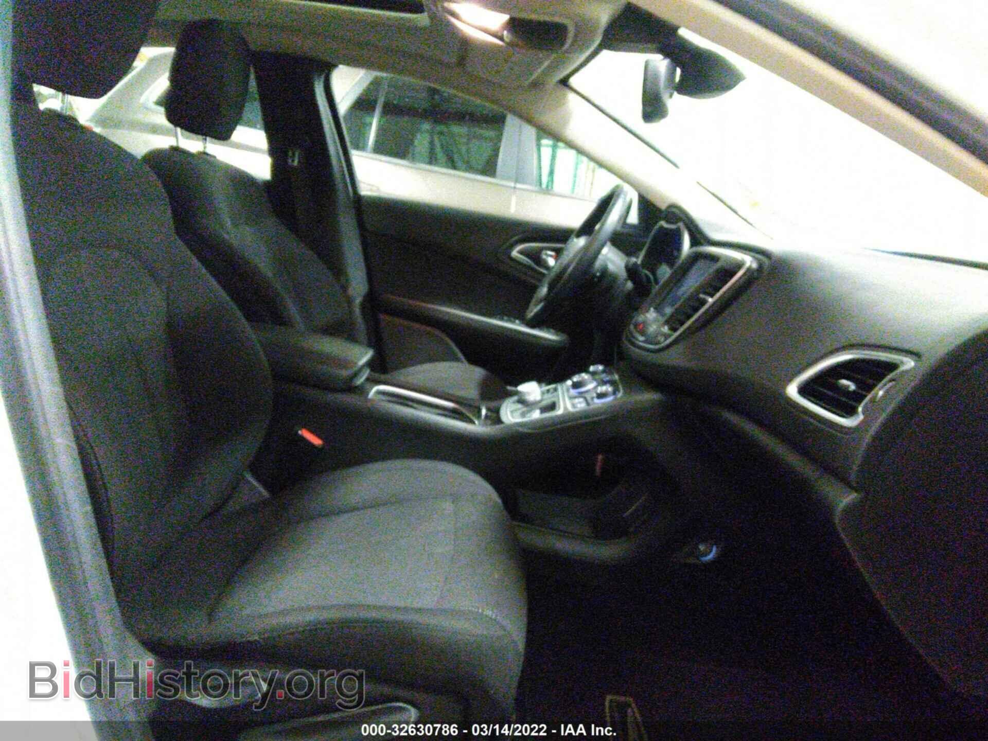 2016 CHRYSLER 200 - VIN: 1C3CCCAB6GN168541 - Фото 5