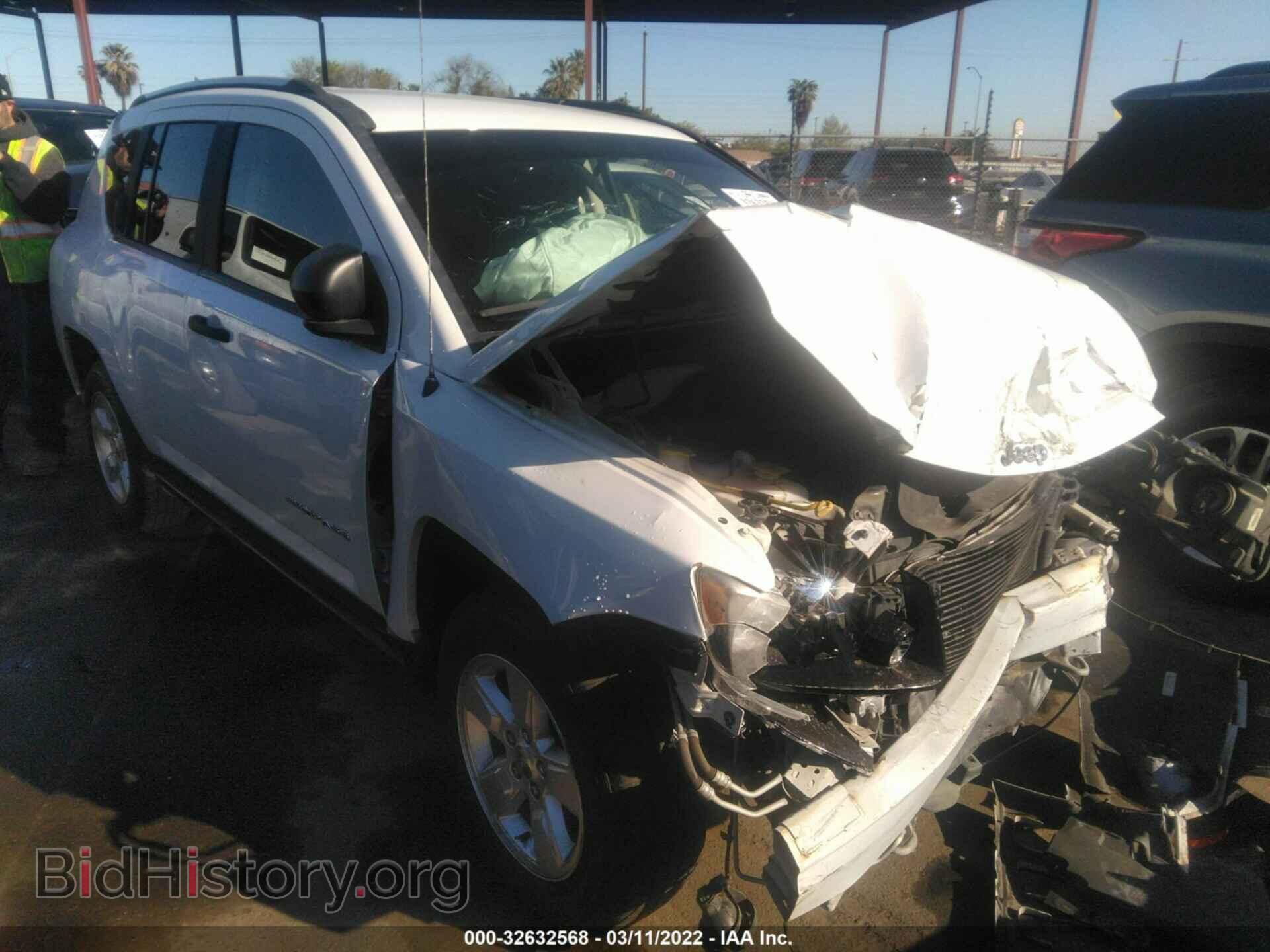Фотография 1C4NJCBA1ED722958 - JEEP COMPASS 2014