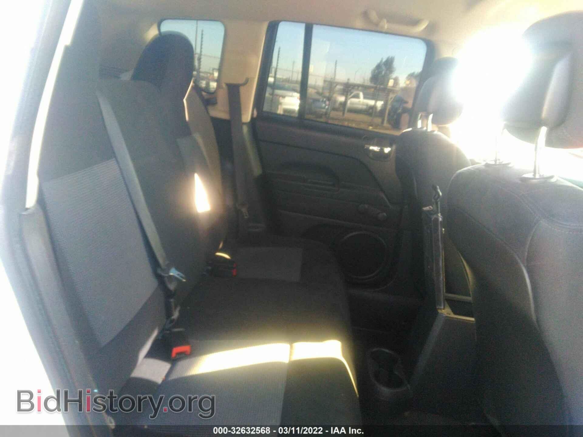 2014 JEEP COMPASS - VIN: 1C4NJCBA1ED722958 - Фото 8