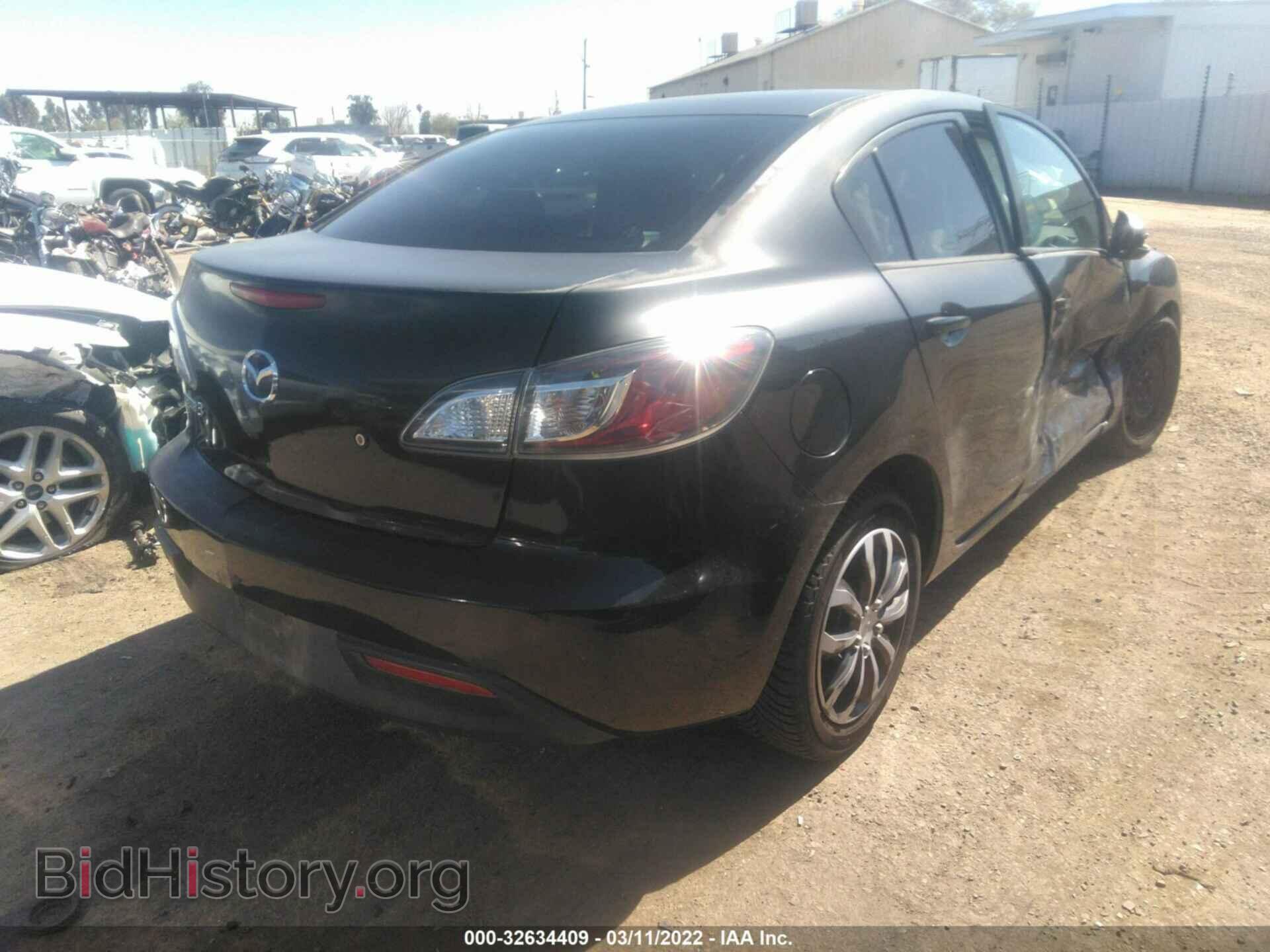 2011 MAZDA MAZDA3 - VIN: JM1BL1UG8B1364063 - Фото 4