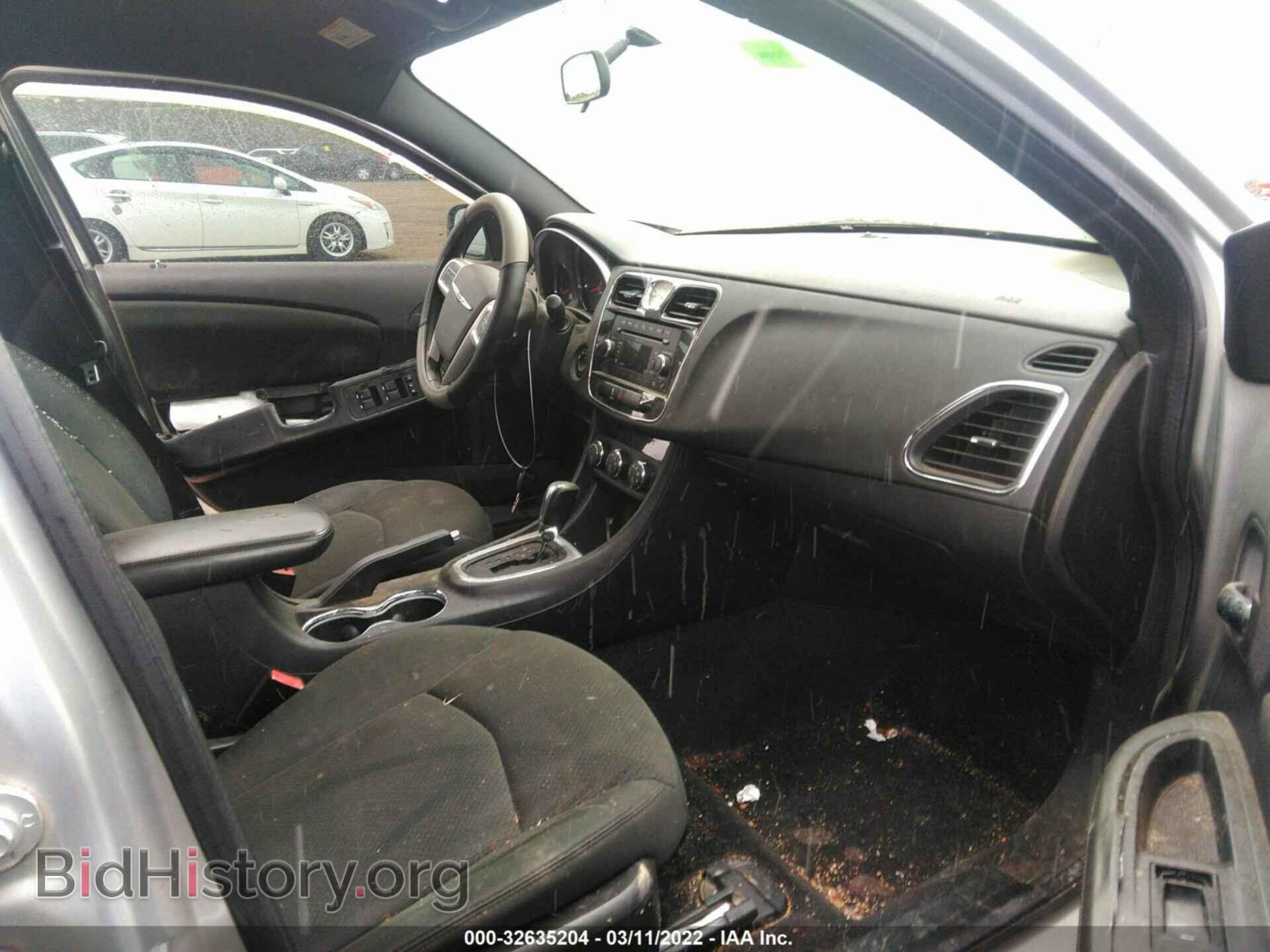 2011 CHRYSLER 200 - VIN: 1C3BC1FBXBN525561 - Фото 5