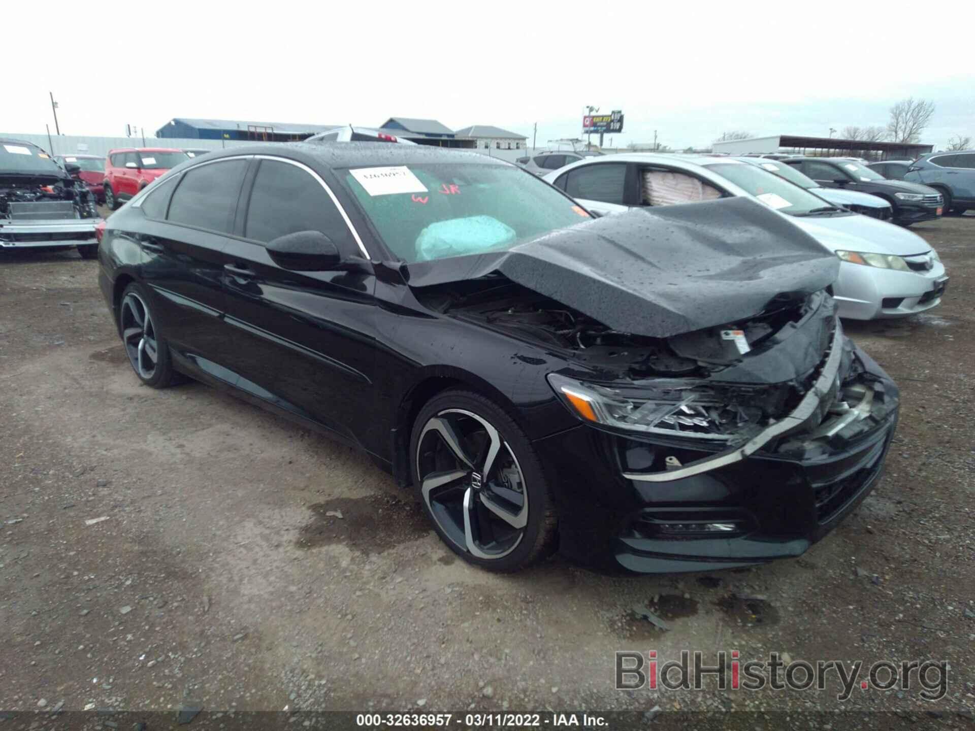 Photo 1HGCV2F38JA010770 - HONDA ACCORD SEDAN 2018