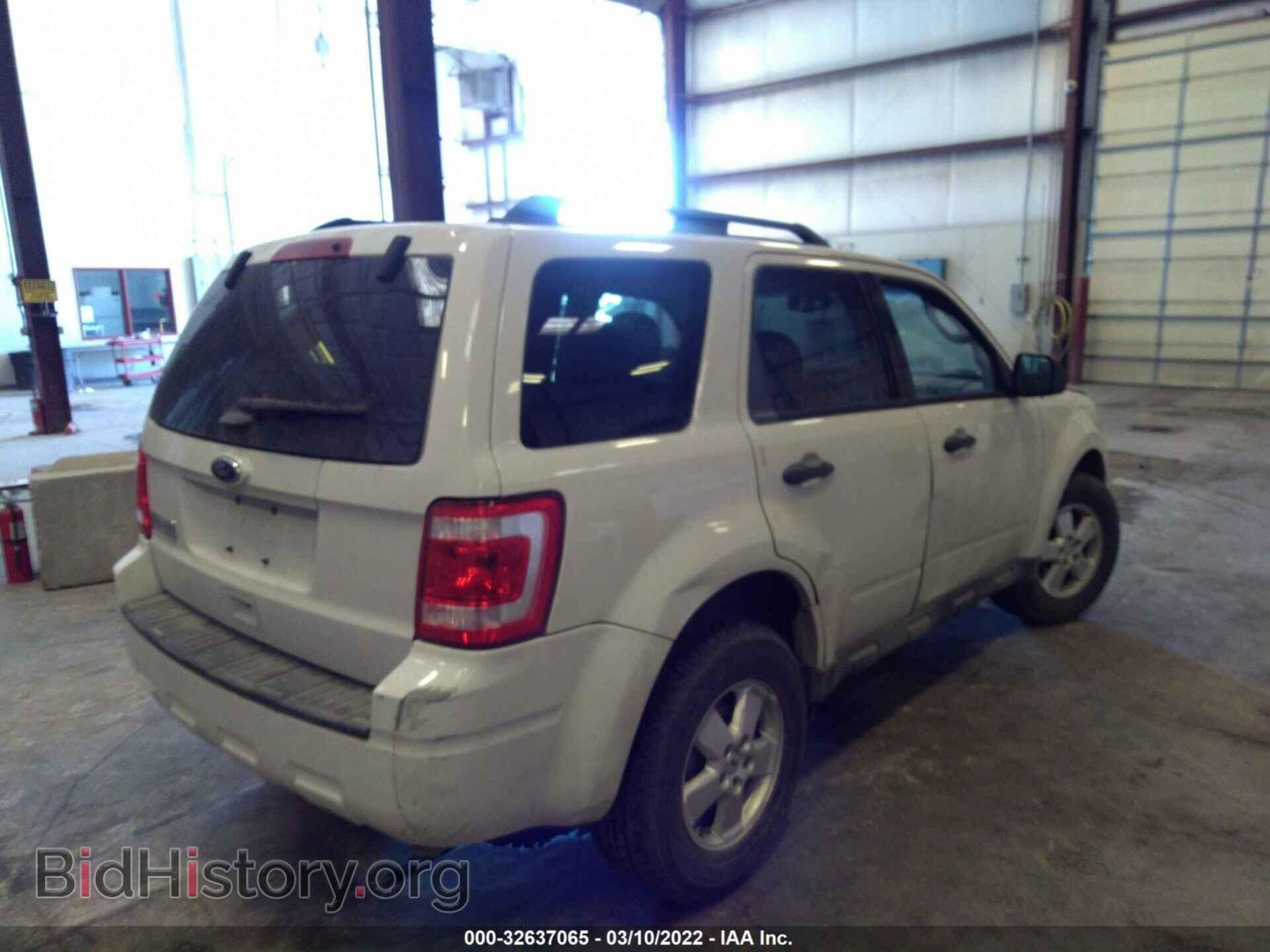 2011 FORD ESCAPE - VIN: 1FMCU0D75BKA75949 - Фото 4