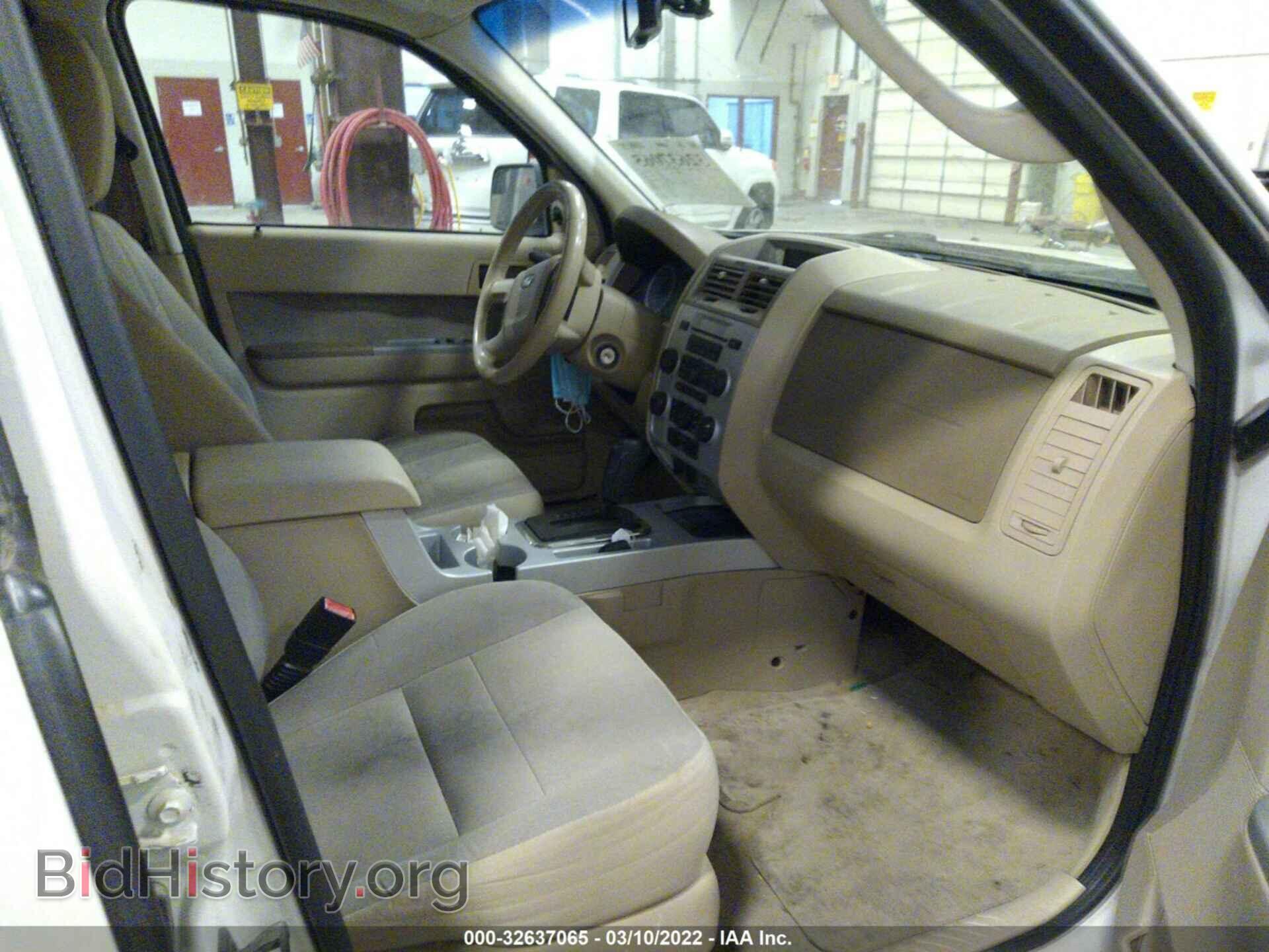 2011 FORD ESCAPE - VIN: 1FMCU0D75BKA75949 - Фото 5