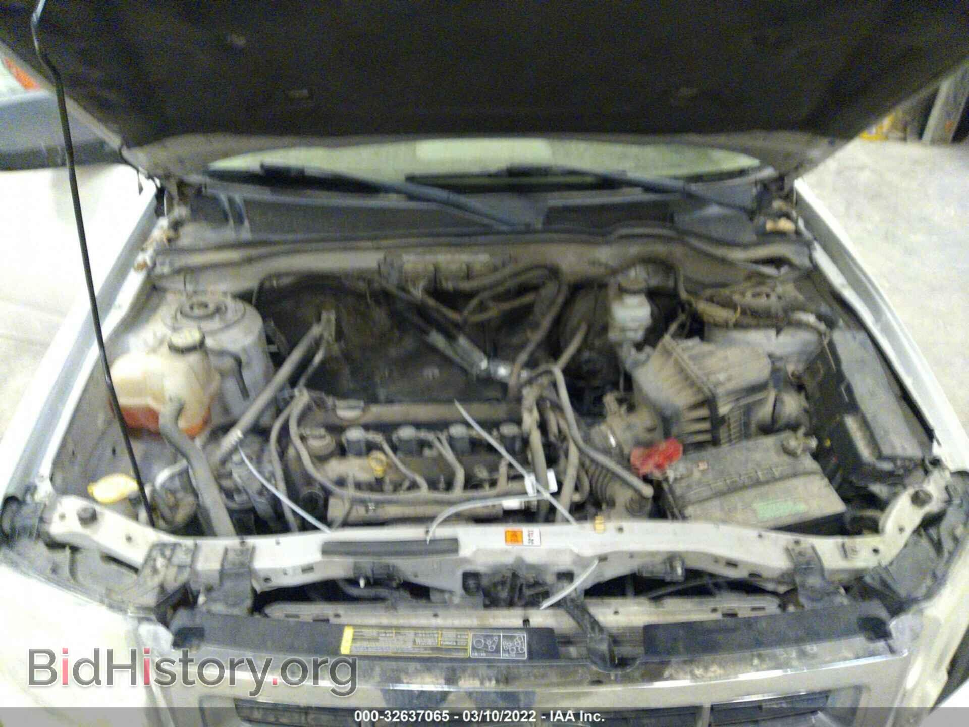 2011 FORD ESCAPE - VIN: 1FMCU0D75BKA75949 - Фото 10