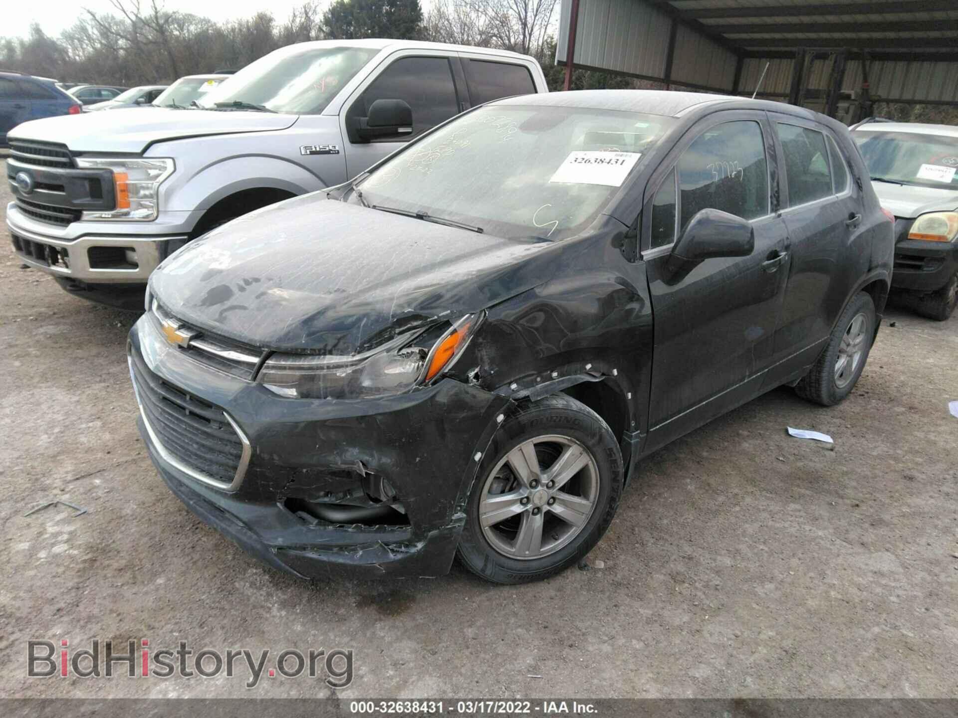 2019 CHEVROLET TRAX - VIN: 3GNCJKSB3KL268090 - Photo 2