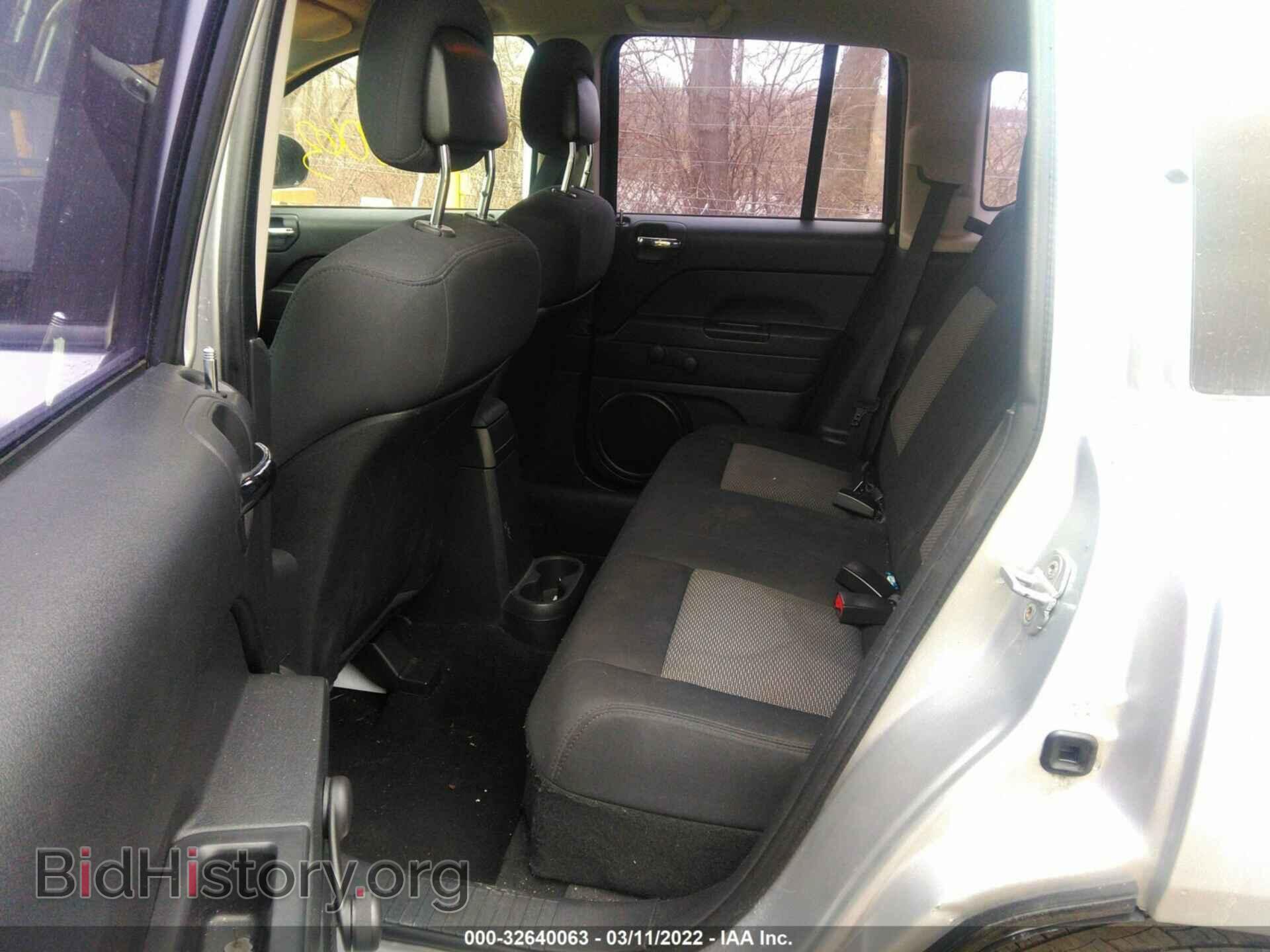 2010 JEEP COMPASS - VIN: 1J4NT4FA2AD598696 - Фото 8