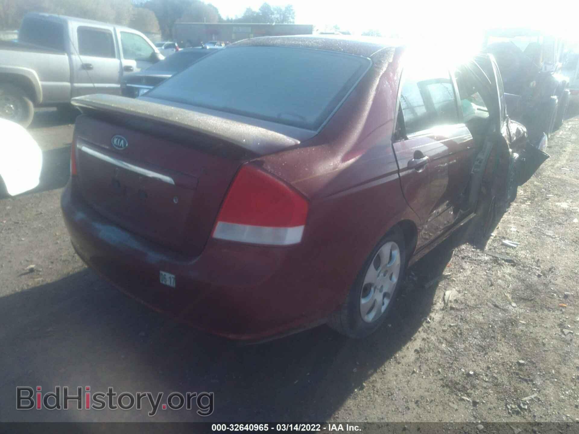 2007 KIA SPECTRA - VIN: KNAFE121X75400228 - Фото 4