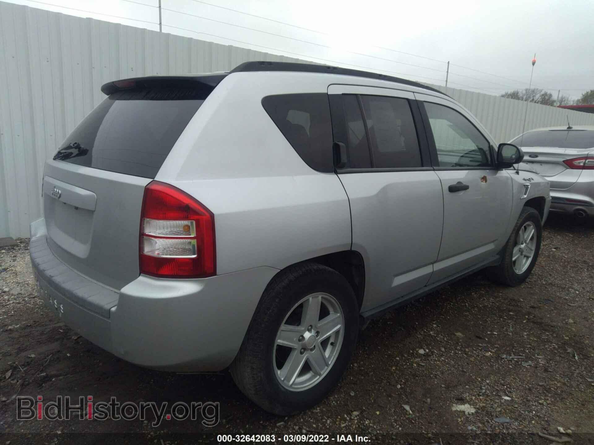 2007 JEEP COMPASS - VIN: 1J8FT47W47D205786 - Фото 4