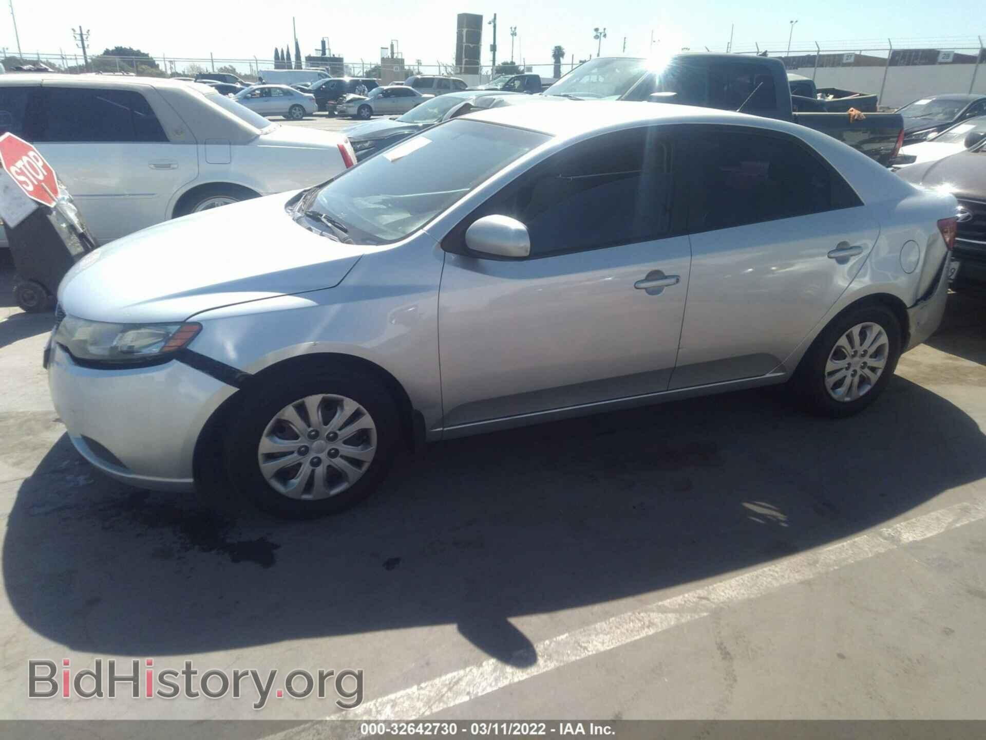 2013 KIA FORTE - VIN: KNAFT4A21D5719675 - Фото 2