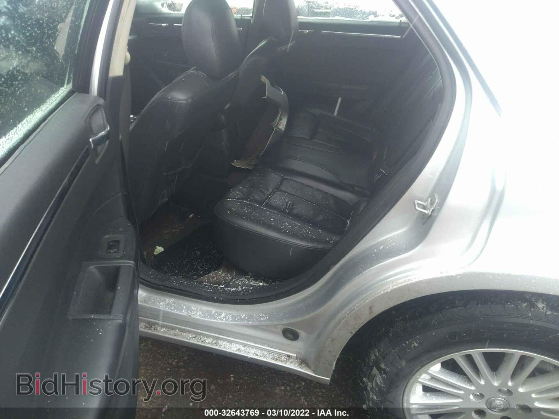 2010 CHRYSLER 300 - VIN: 2C3CA5CVXAH263256 - Фото 8