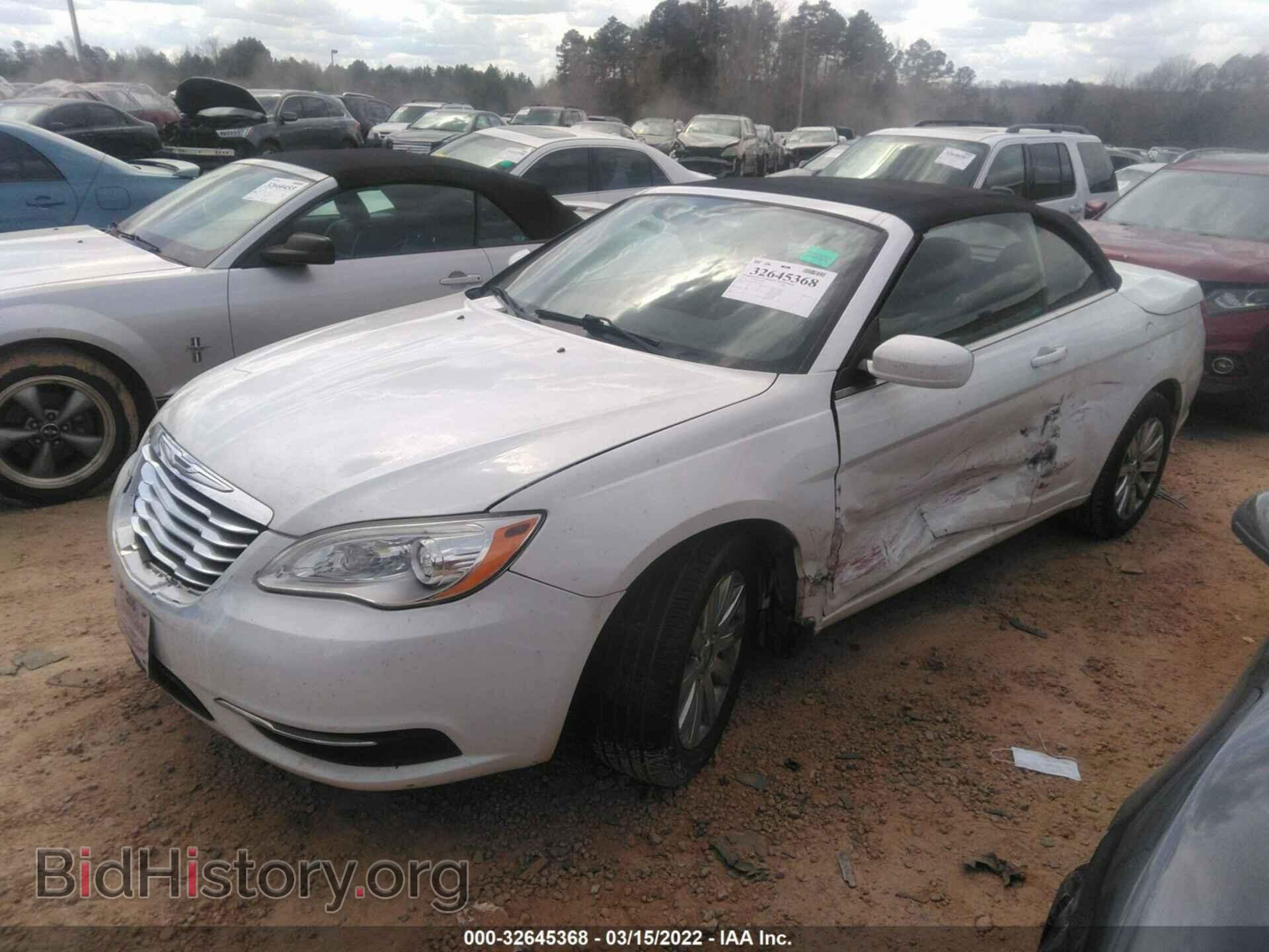 2013 CHRYSLER 200 - VIN: 1C3BCBEB2DN511583 - Фото 2