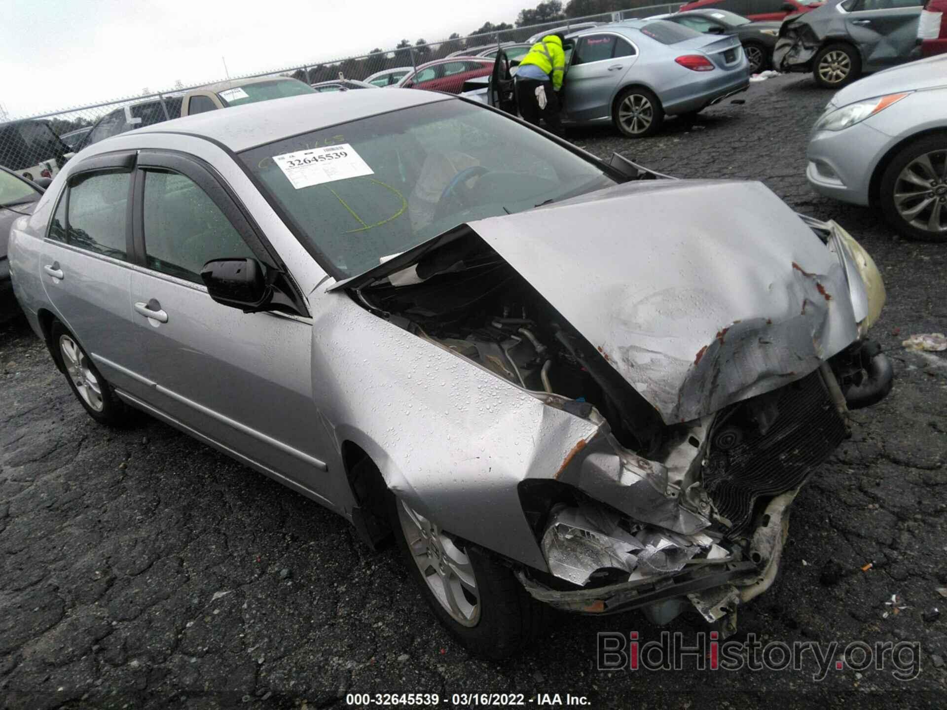 Photo 1HGCM56366A157679 - HONDA ACCORD SDN 2006