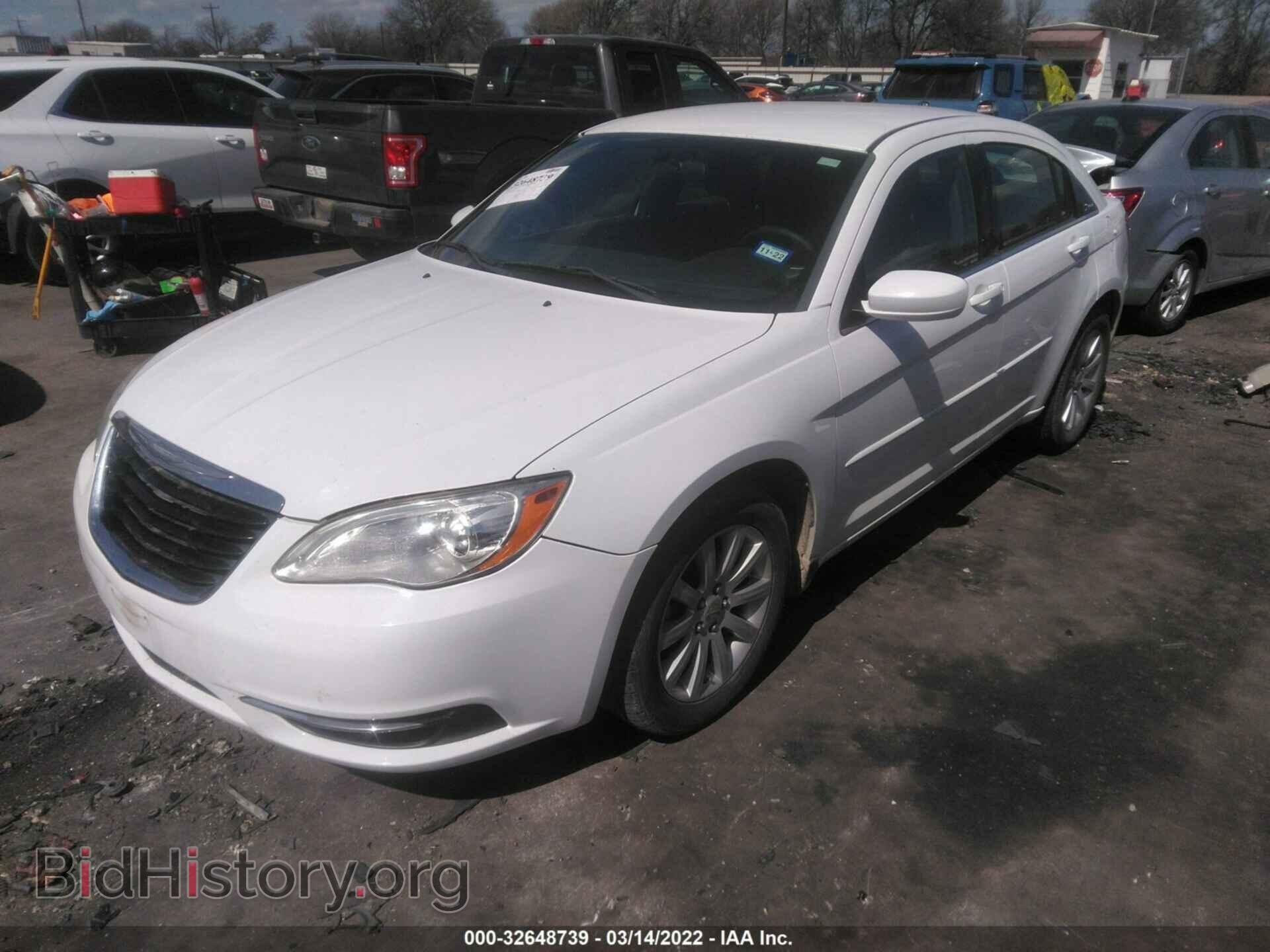 2012 CHRYSLER 200 - VIN: 1C3CCBBG9CN130736 - Фото 2