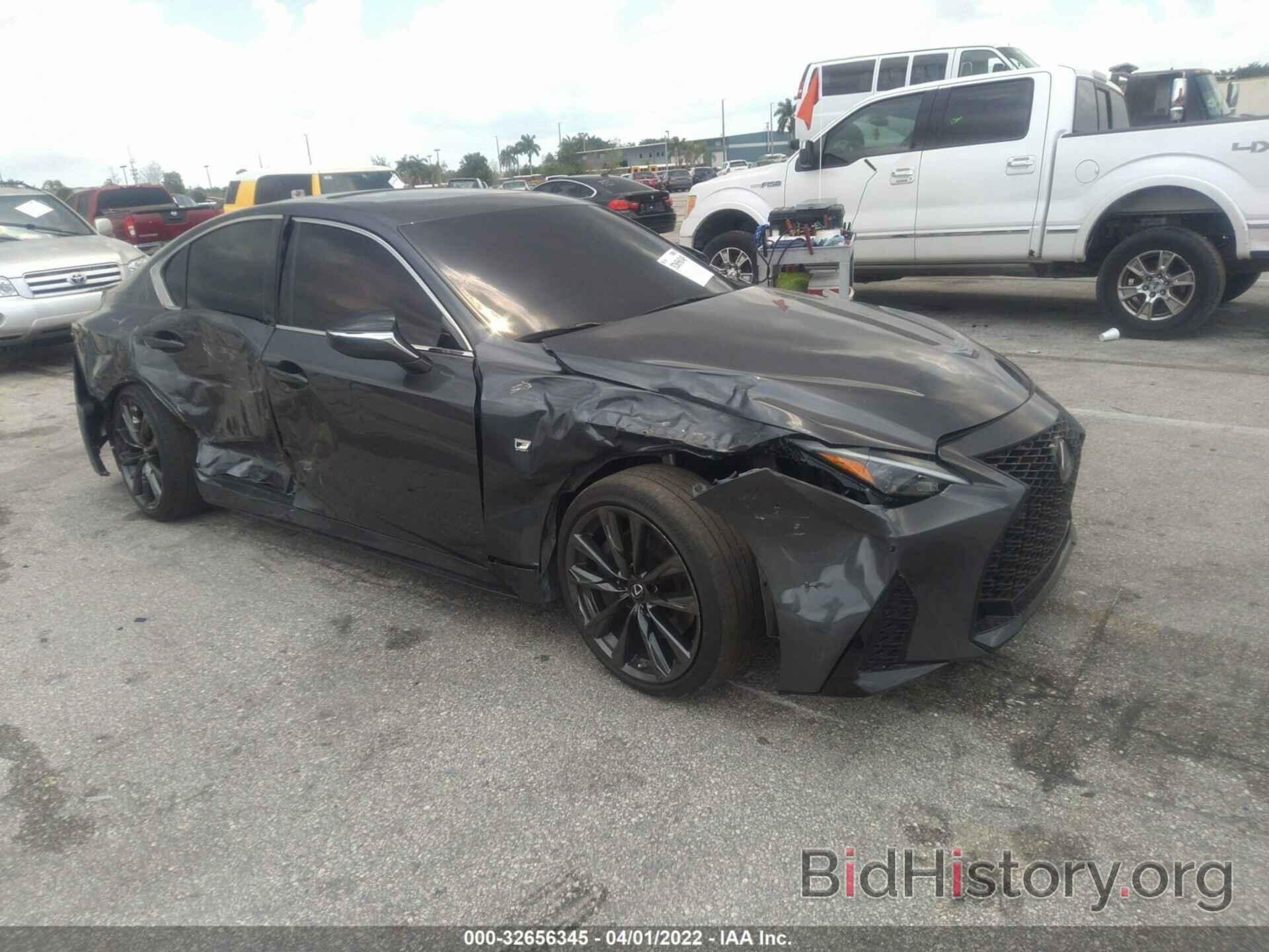 Photo JTHGZ1B27M5045680 - LEXUS IS 2021