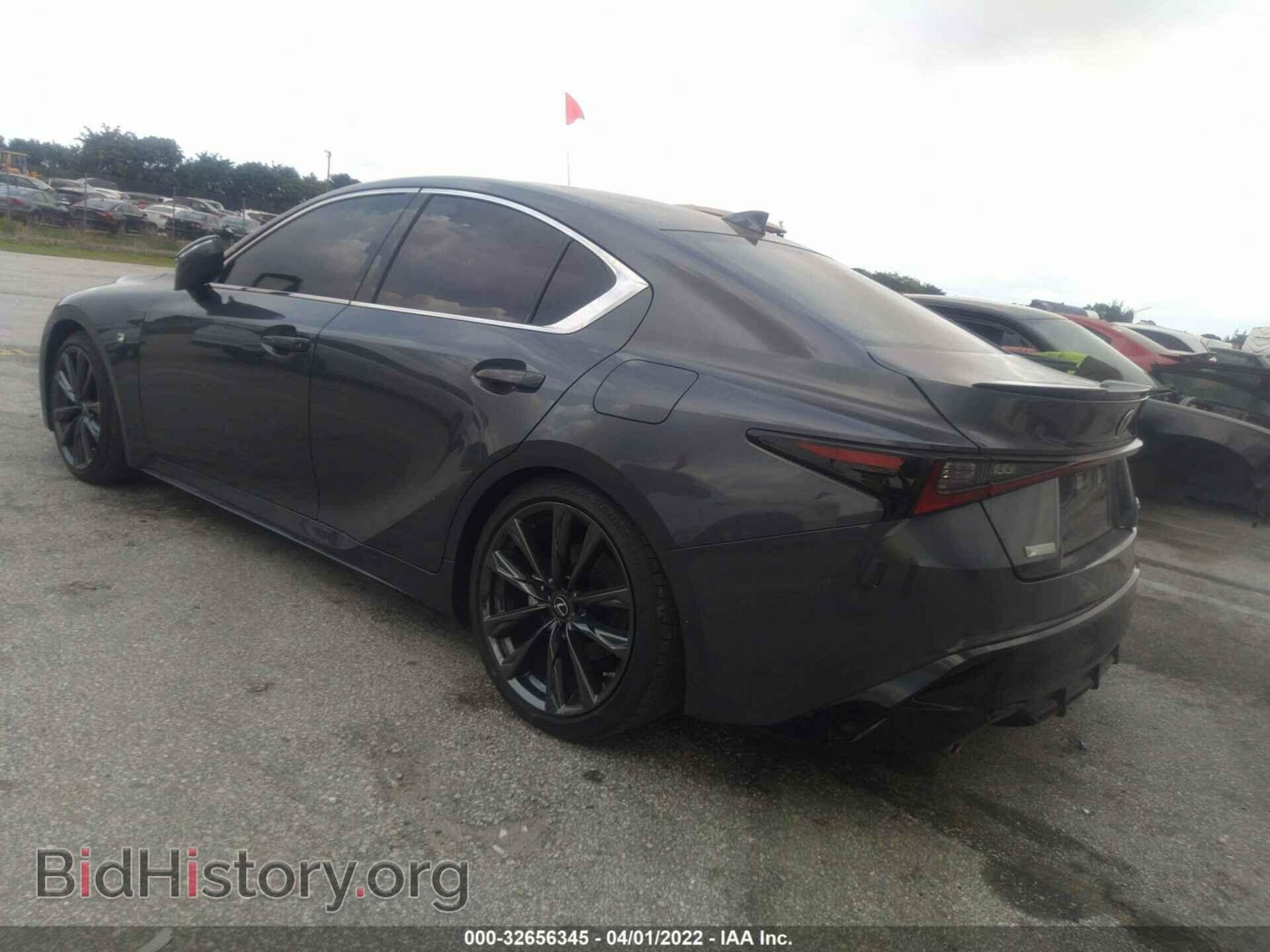 2021 LEXUS IS - VIN: JTHGZ1B27M5045680 - Фото 3