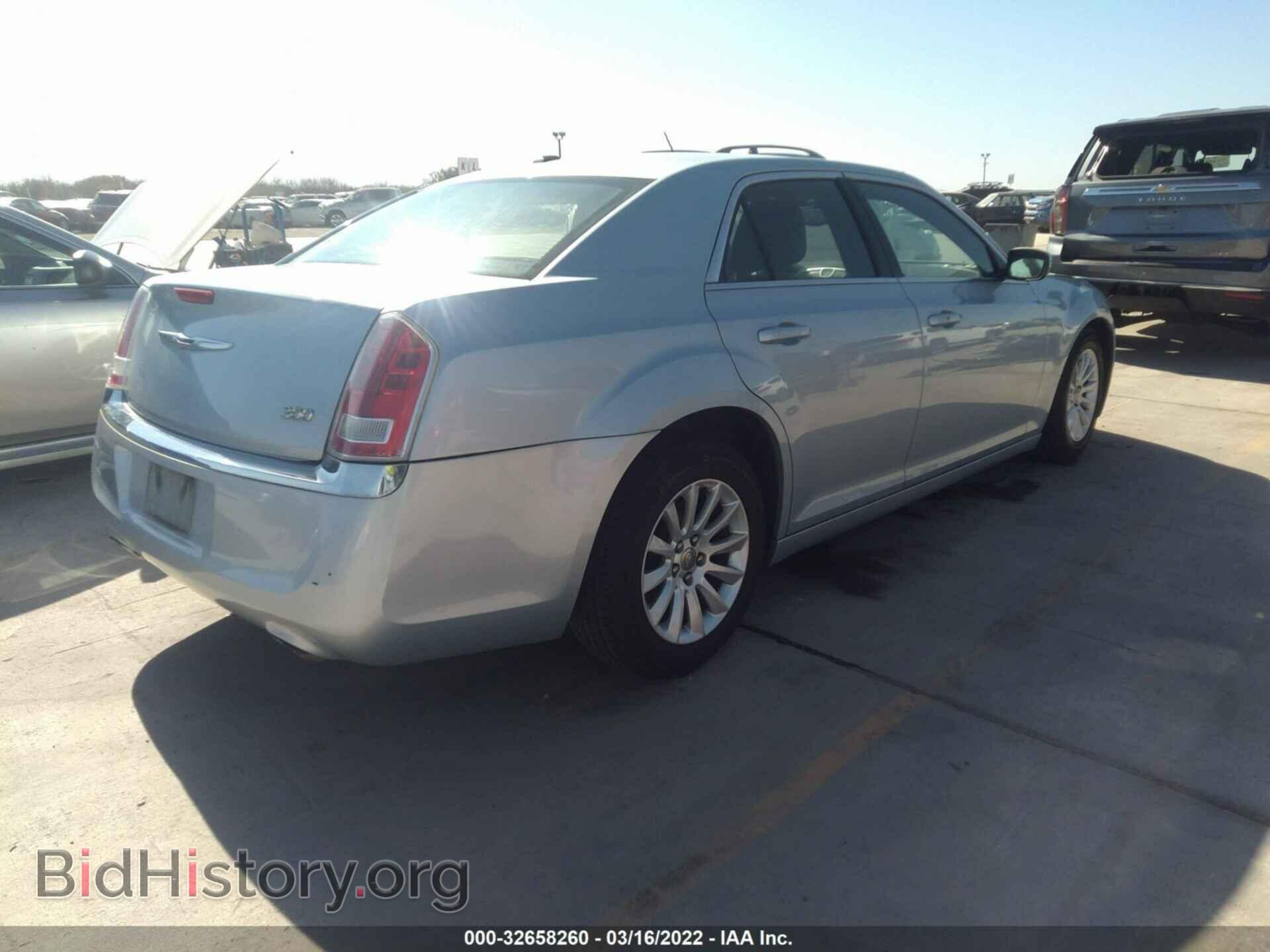 2013 CHRYSLER 300 - VIN: 2C3CCAAG3DH615198 - Фото 4