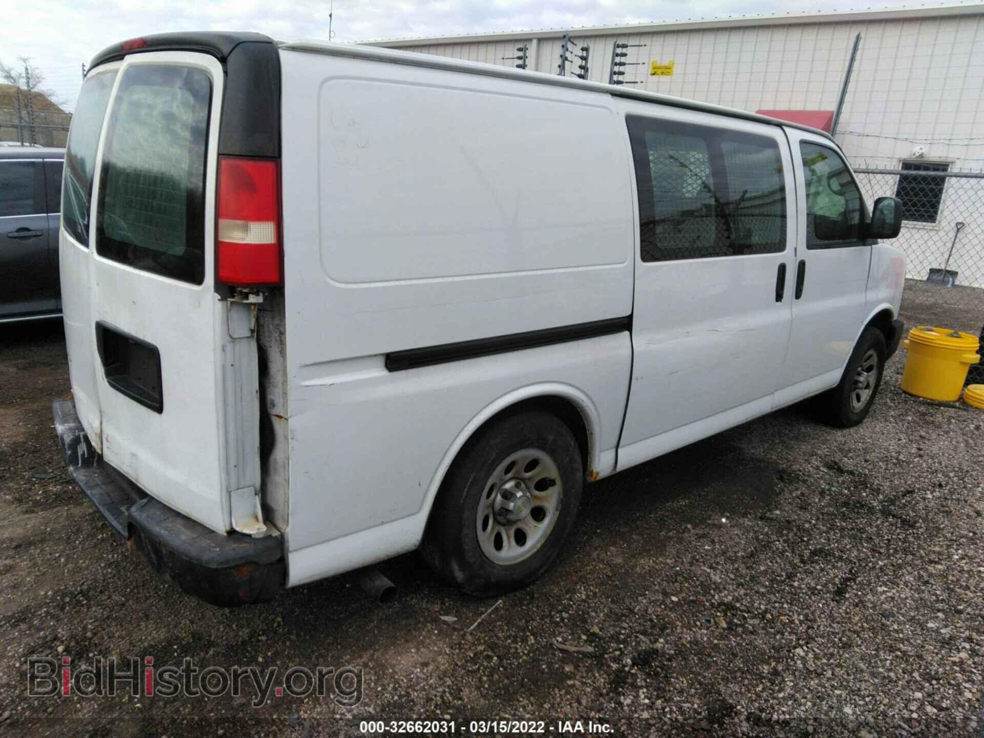 2010 CHEVROLET EXPRESS CARGO VAN - VIN: 1GCUGADX8A1123292 - Photo 4