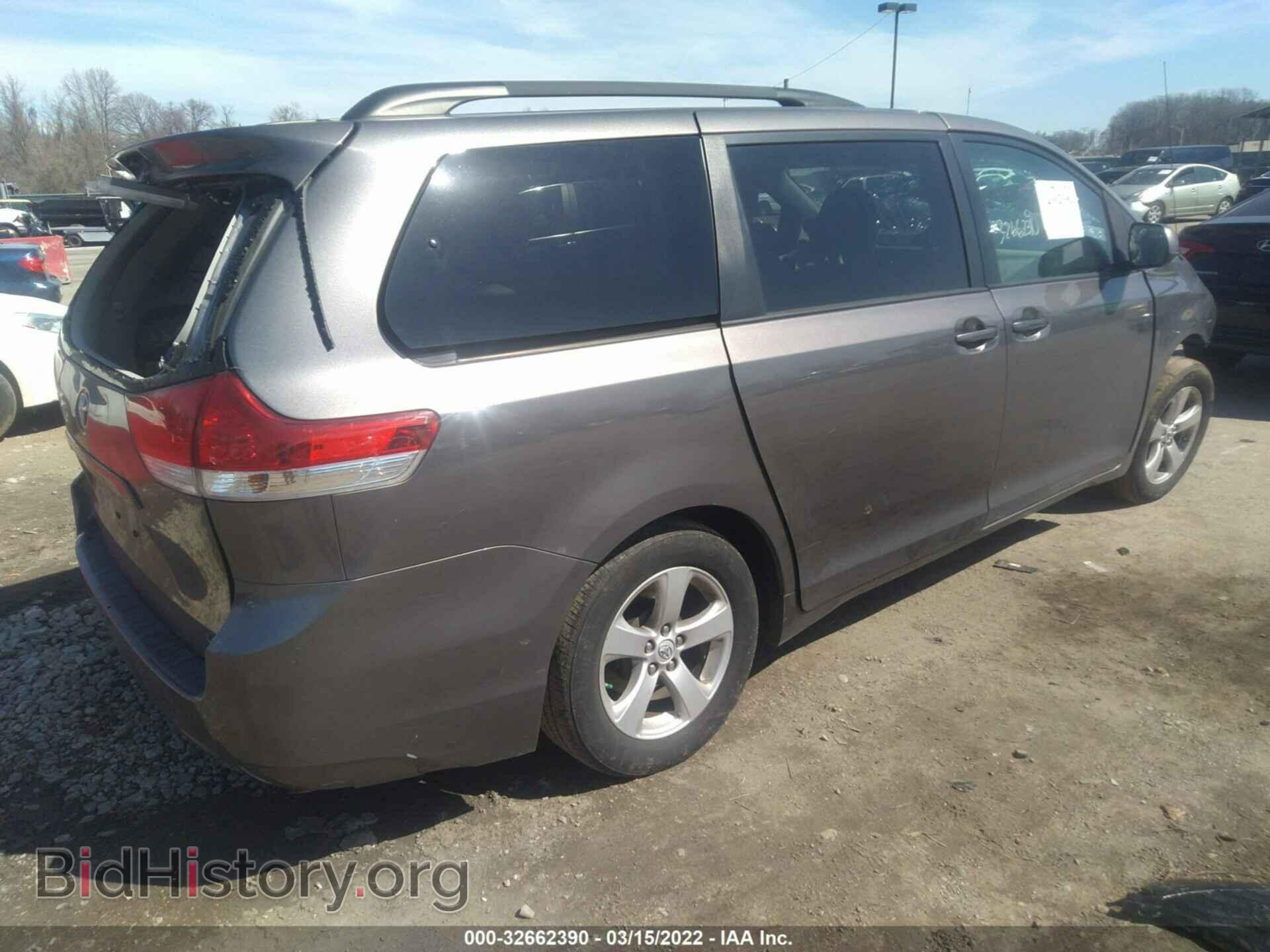 2013 TOYOTA SIENNA - VIN: 5TDKK3DC8DS303703 - Фото 4
