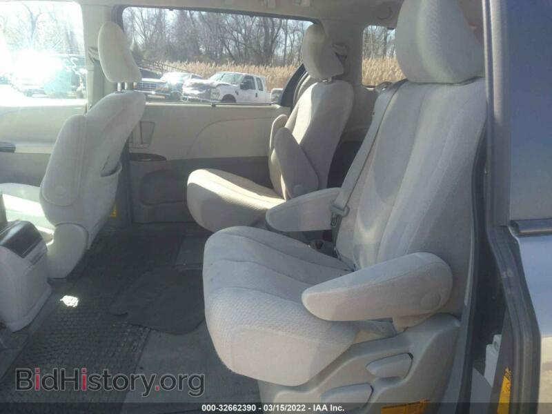 2013 Toyota SIENNA (VIN 5TDKK3DC8DS303703) — фото 8 из 12