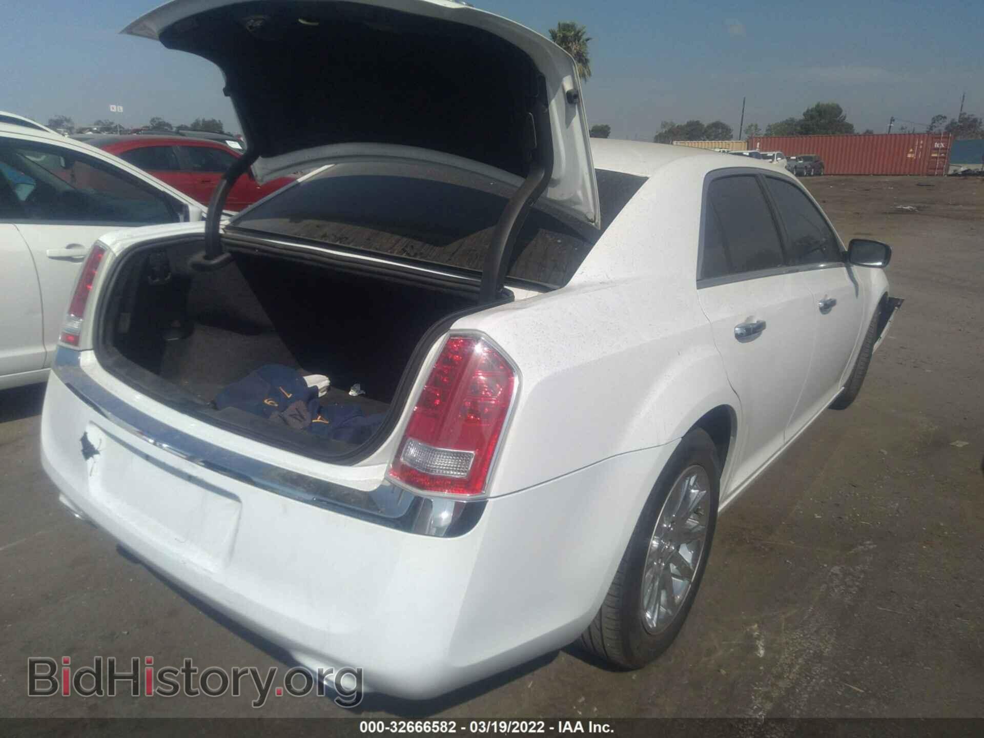 2011 CHRYSLER 300 - VIN: 2C3CA5CG6BH599148 - Фото 4