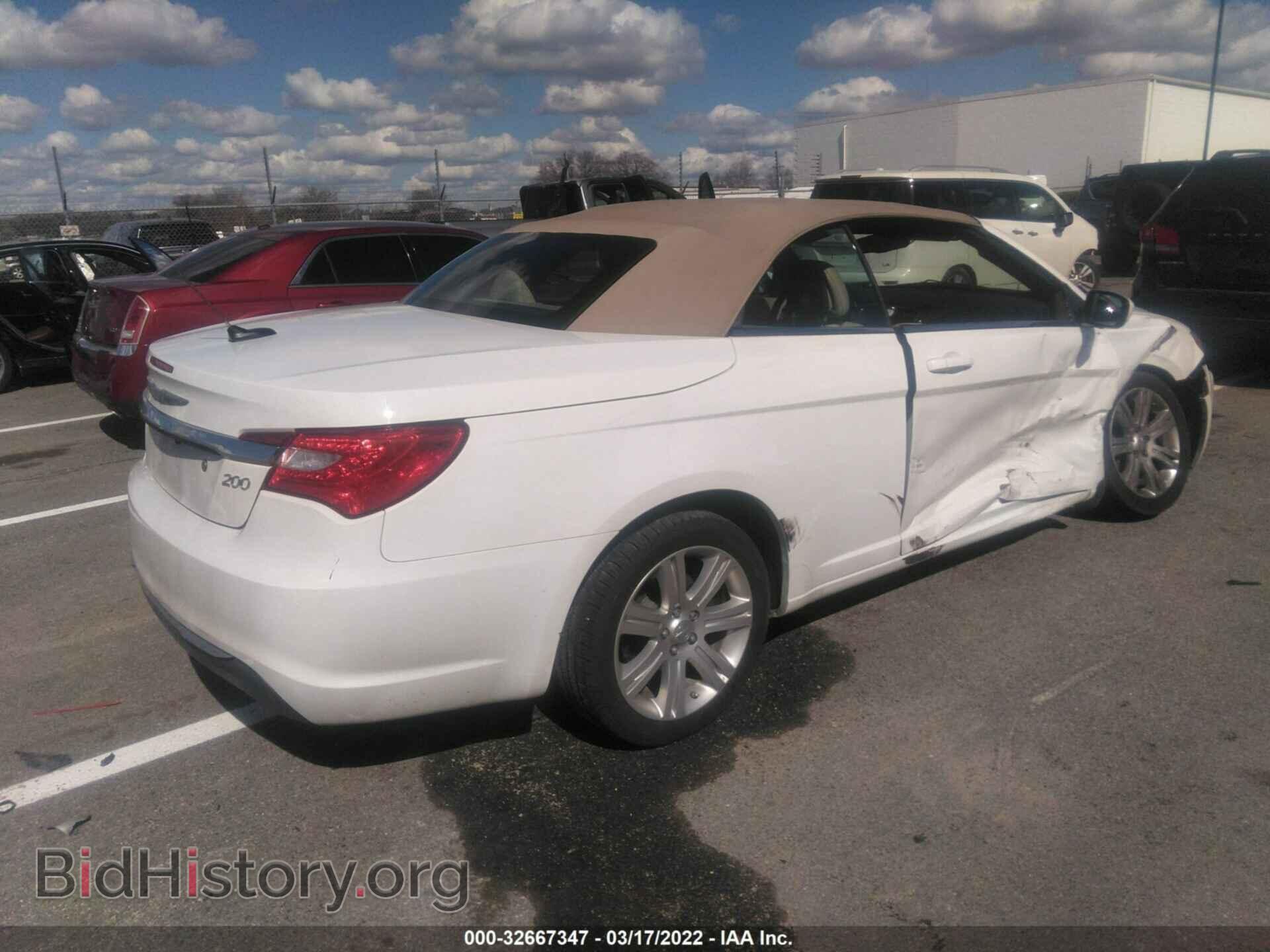 2013 CHRYSLER 200 - VIN: 1C3BCBEB5DN610060 - Photo 4
